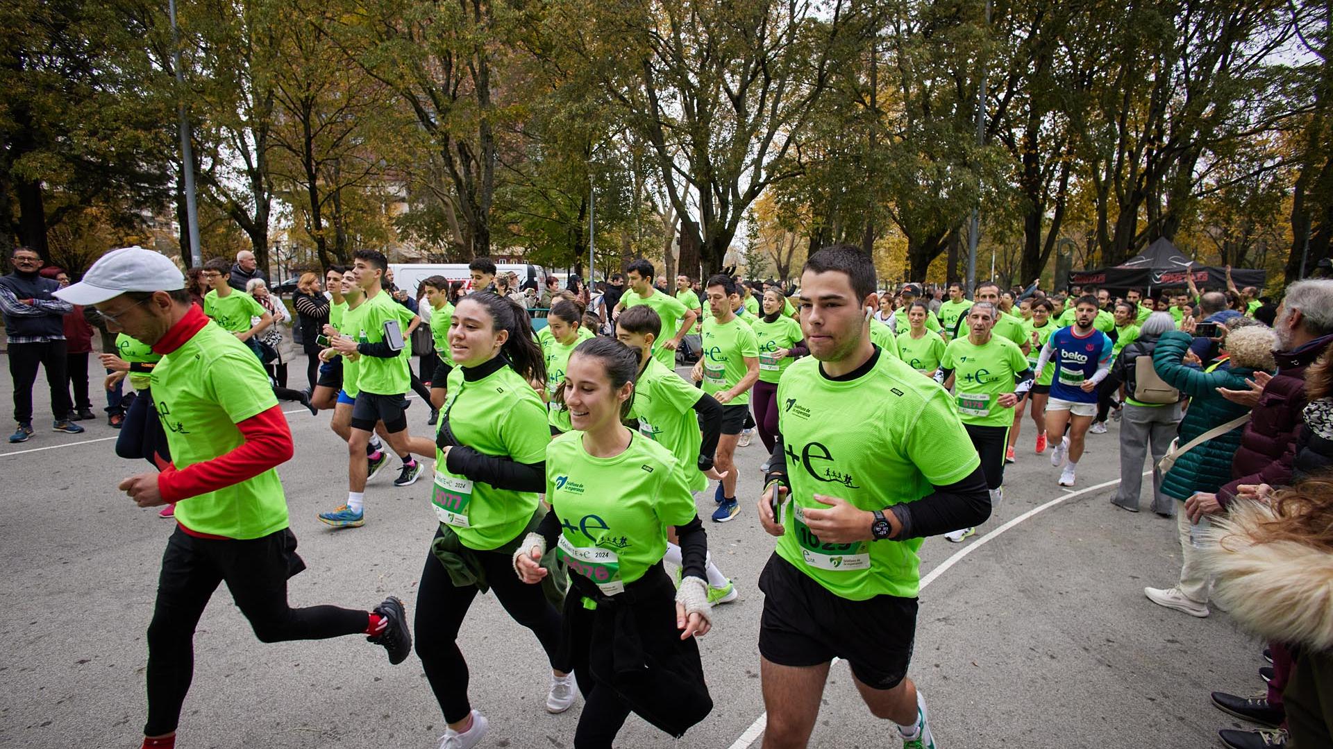 Fotos de la VI Carrera Solidaria del Teléfono de la Esperanza de Navarra /