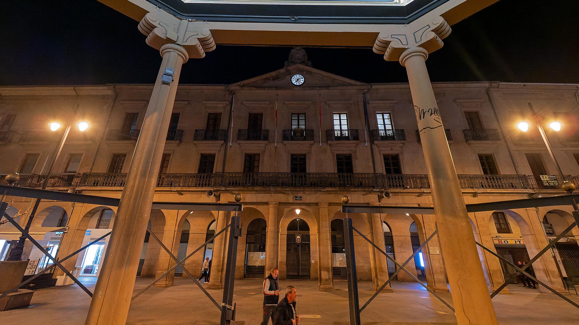 Vista de la fachada del Ayuntamiento de Tafalla /
