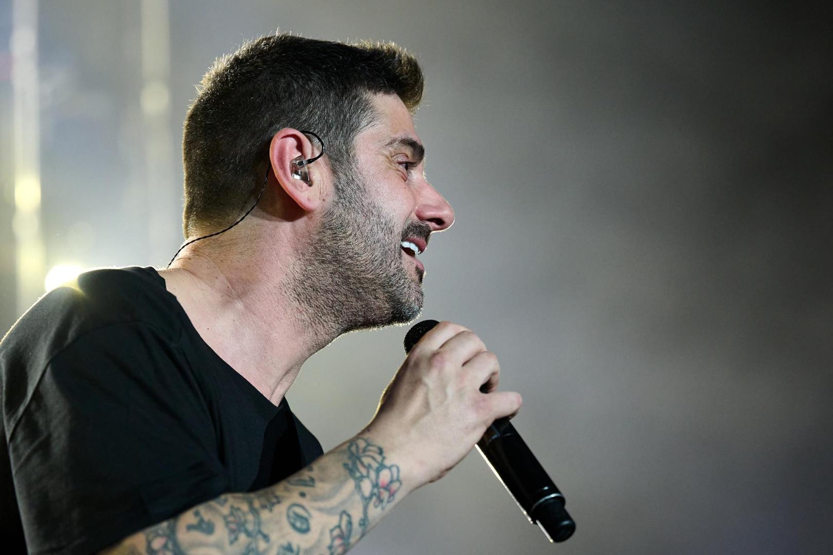 Fotos del concierto de Melendi en el Navarra Arena./