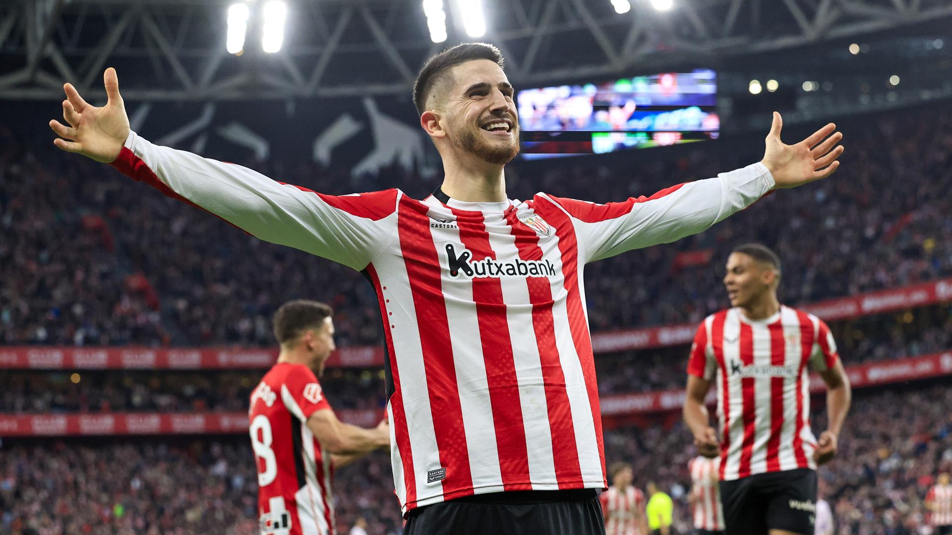Oihan Sancet celebra su tercer gol ante el Girona