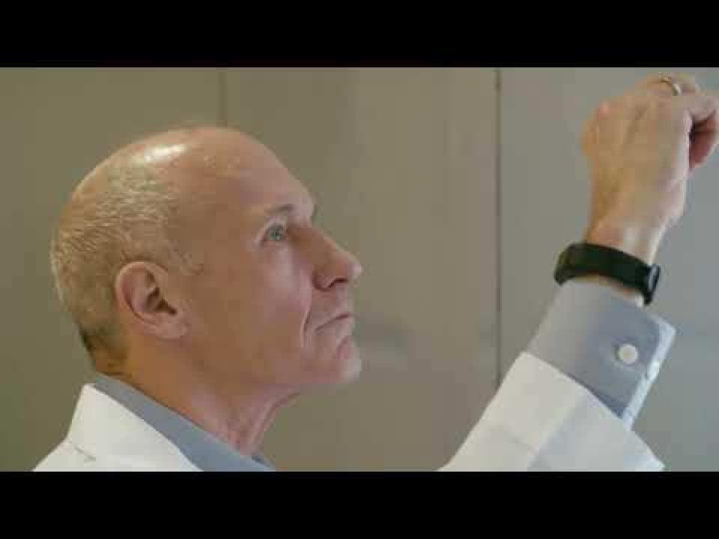 'De medicina y milagros' Tráiler.