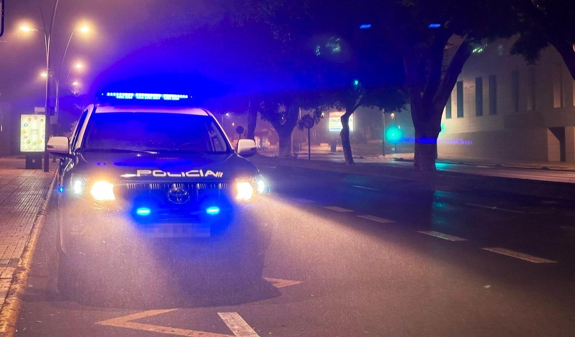 Imagen de archivo de una patrulla de la Policía Nacional
REMITIDA / HANDOUT por POLICÍA NACIONAL
Fotografía remitida a medios de comunicación exclusivamente para ilustrar la noticia a la que hace referencia la imagen, y citando la procedencia de la imagen en la firma
03/03/2025