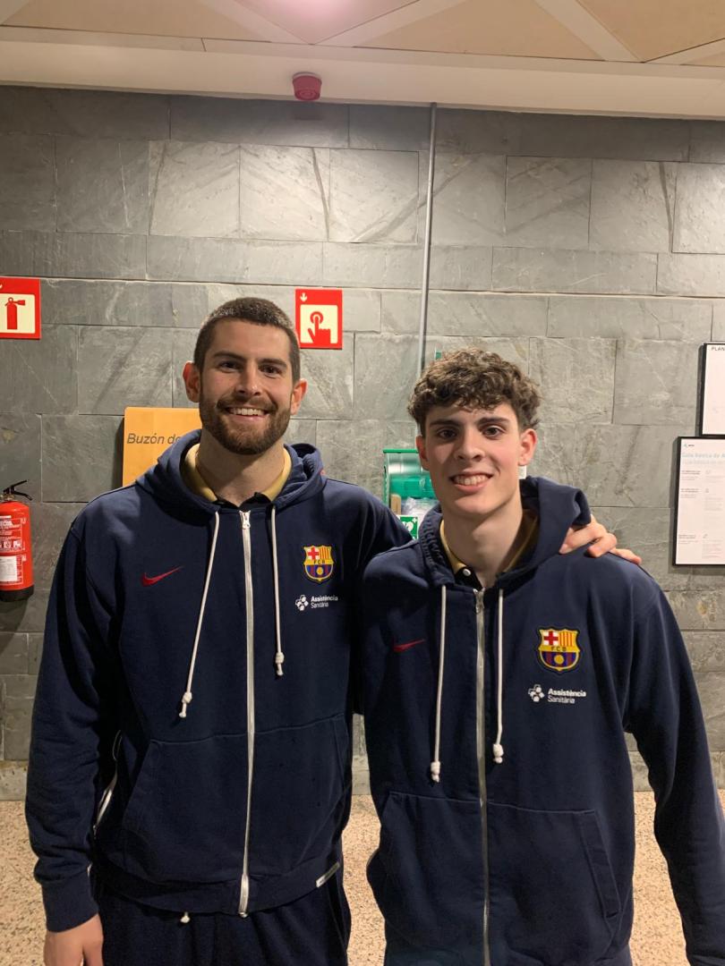 Antonio Bazán y Adrián Sola, los navarros del Barça, este domingo 9 antes de tomar el vuelo de regreso desde Galicia