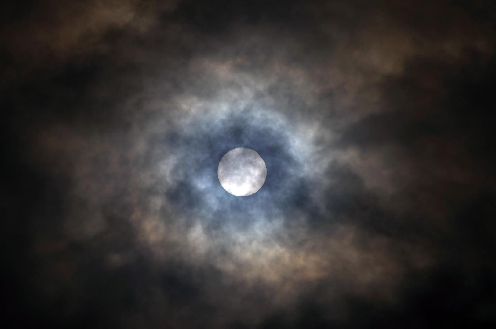 Foto del eclipse solar del 29 de marzo de 2025./