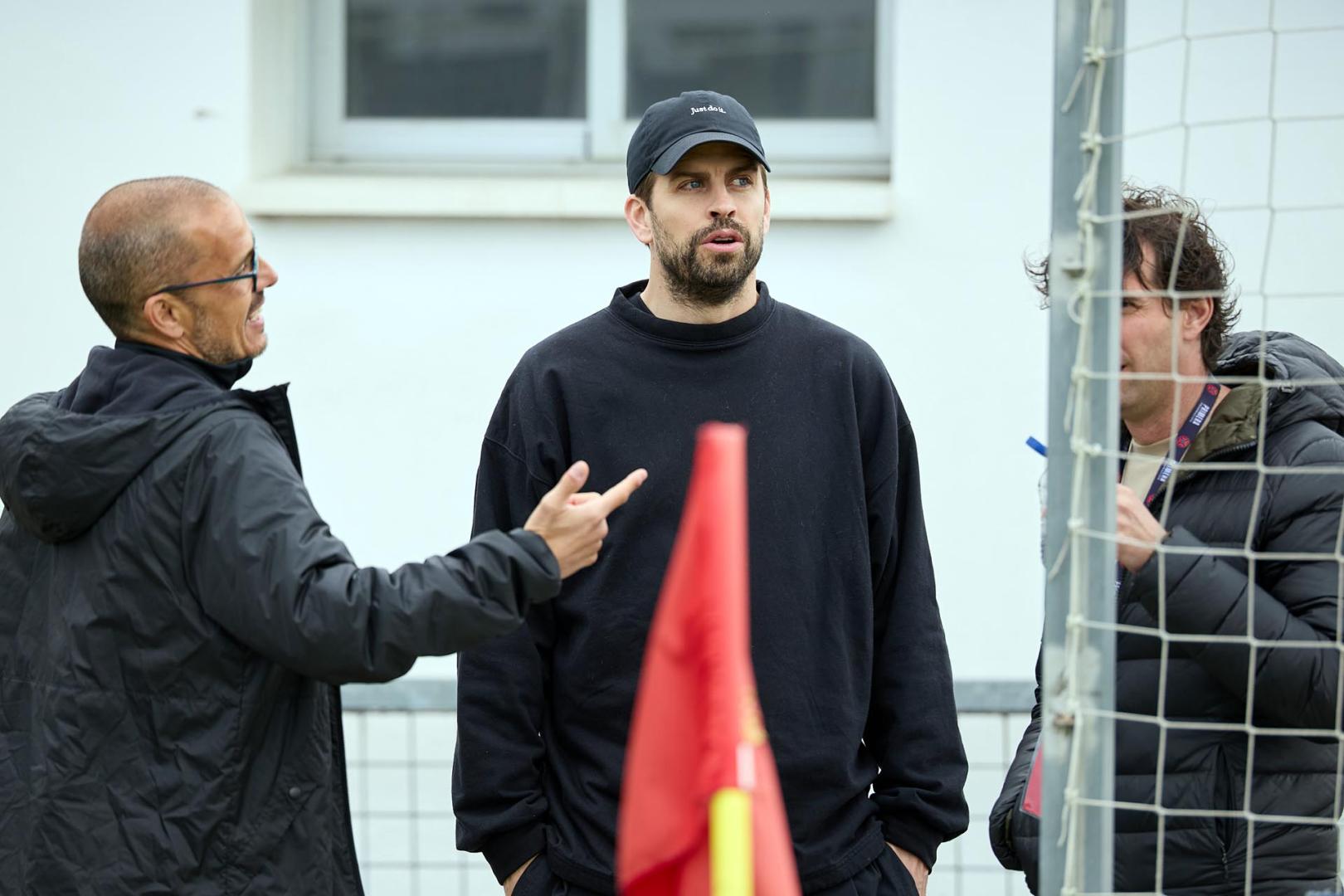 Así fue la visita del exfutbolista Gerard Pique a Tajonar para presenciar el Osasuna Promesas 0-1 Andorra /