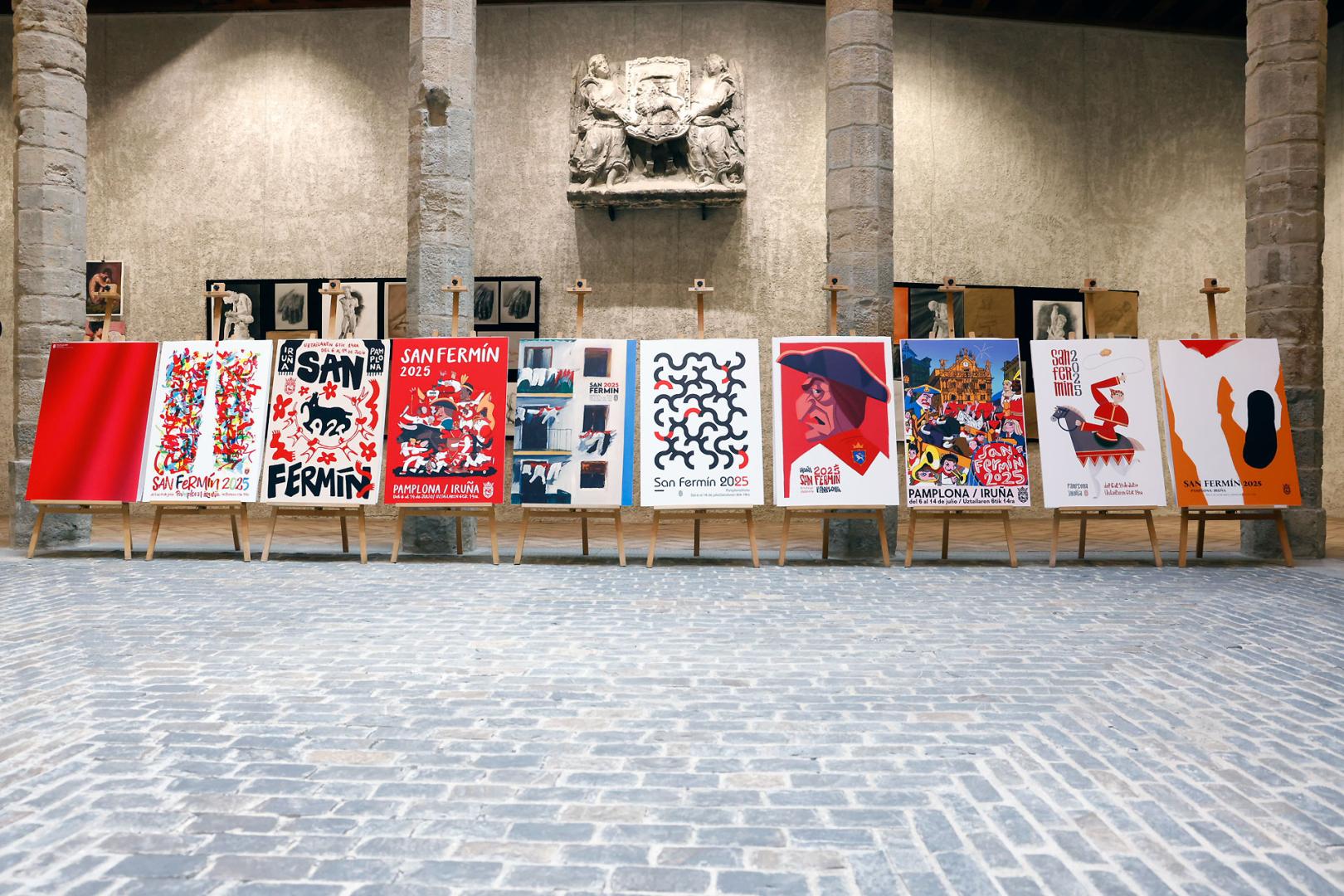 Imagen de los diez carteles finalistas para anunciar San Fermín 2025.