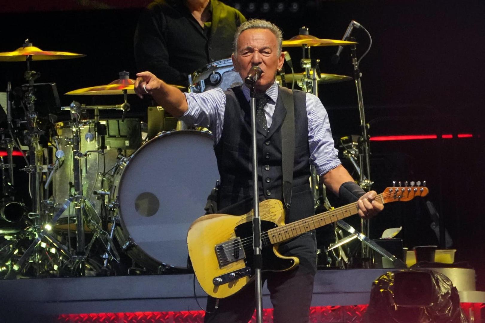 Bruce Springsteen actúa durante su concierto en el Reale Arena, este 21 de junio de 2025, en San Sebastián./
