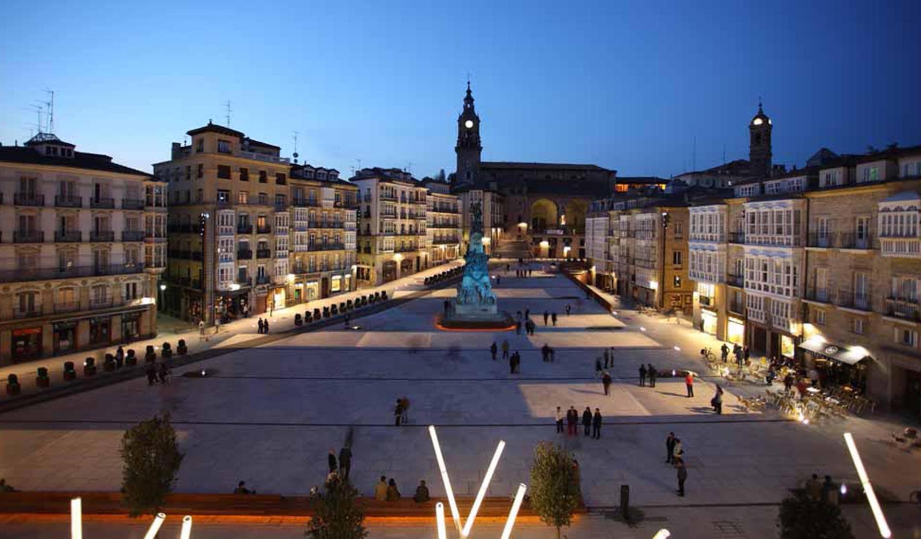 Sus calles empedradas y plazas encantadoras convierten a esta ciudad del norte de España en un destino que merece ser explorado, según Time Out