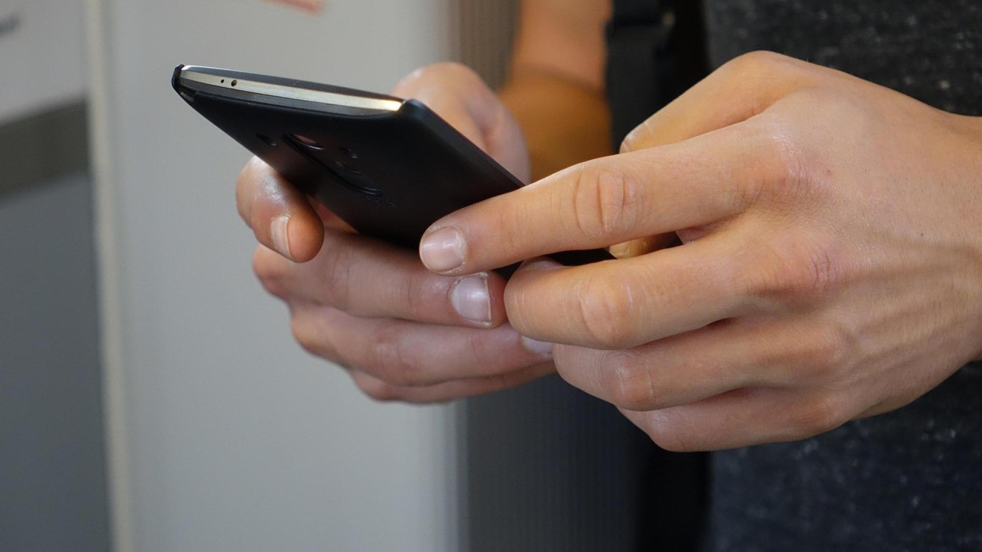 Timos por SMS
