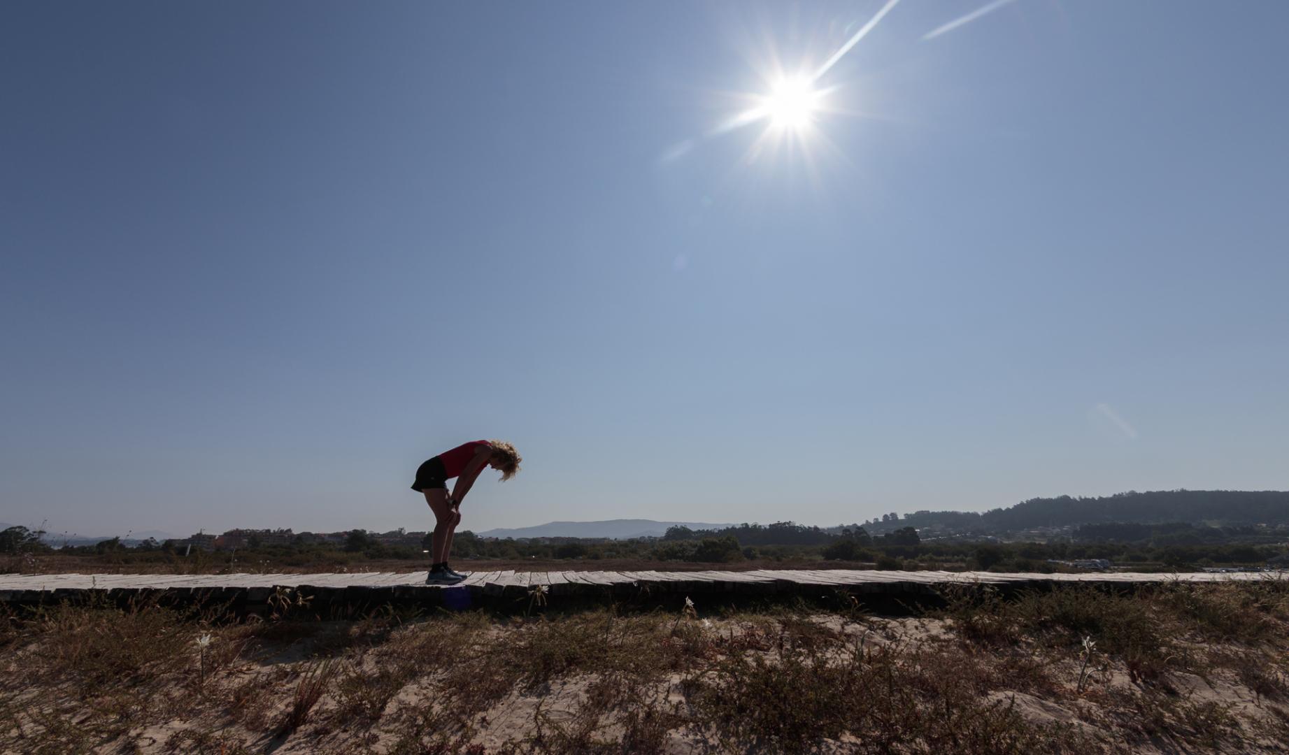 Practicar deporte en las horas centrales del día aumenta el riesgo de sufrir un golpe de calor