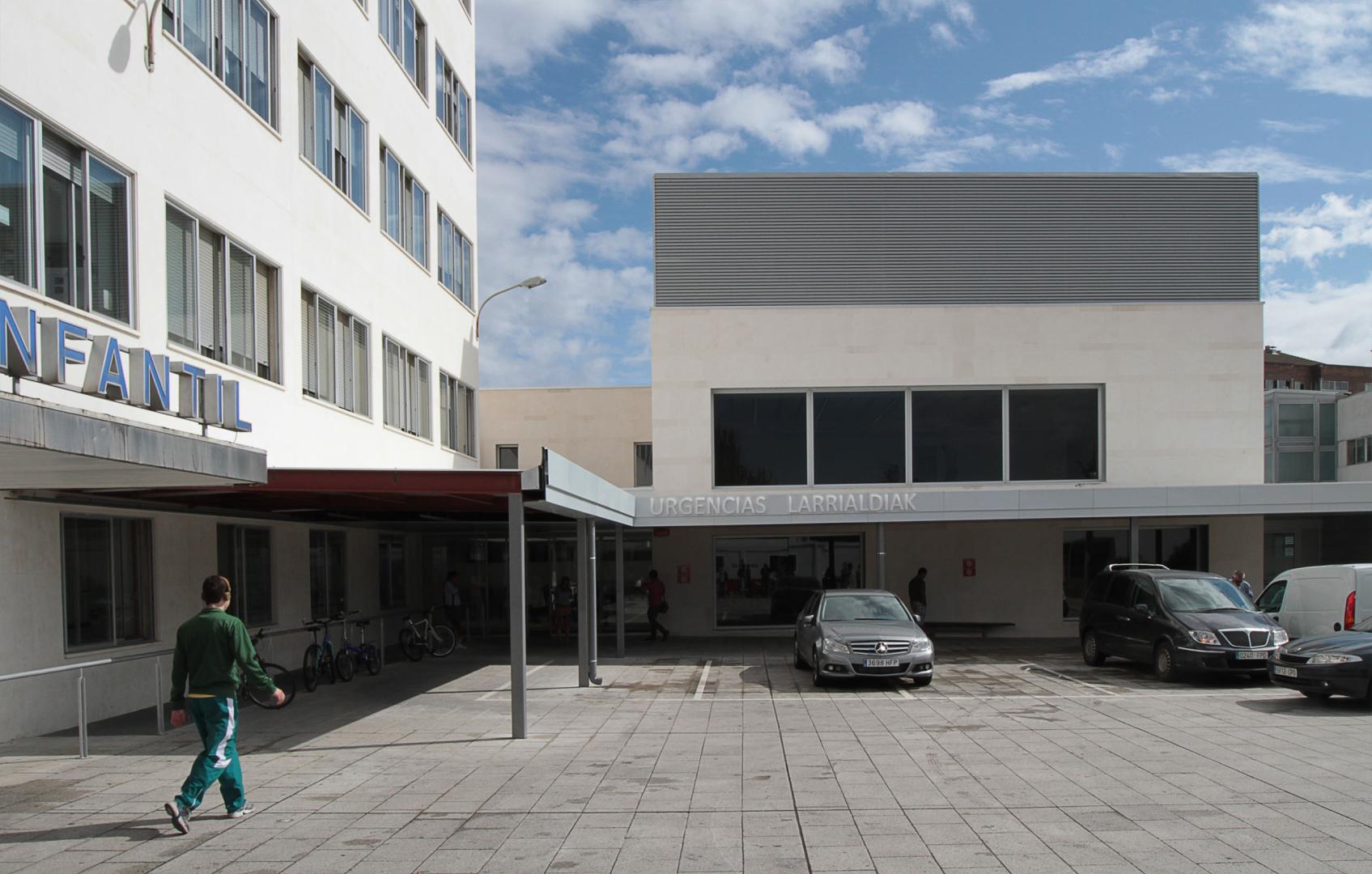 Bloque de Urgencias de Pediatría del Hospital Universitario de Navarra
*L: Pamplona
*T: Visita de Yolanda Barcina a la nueva unidad de Urgencias de Pediatria