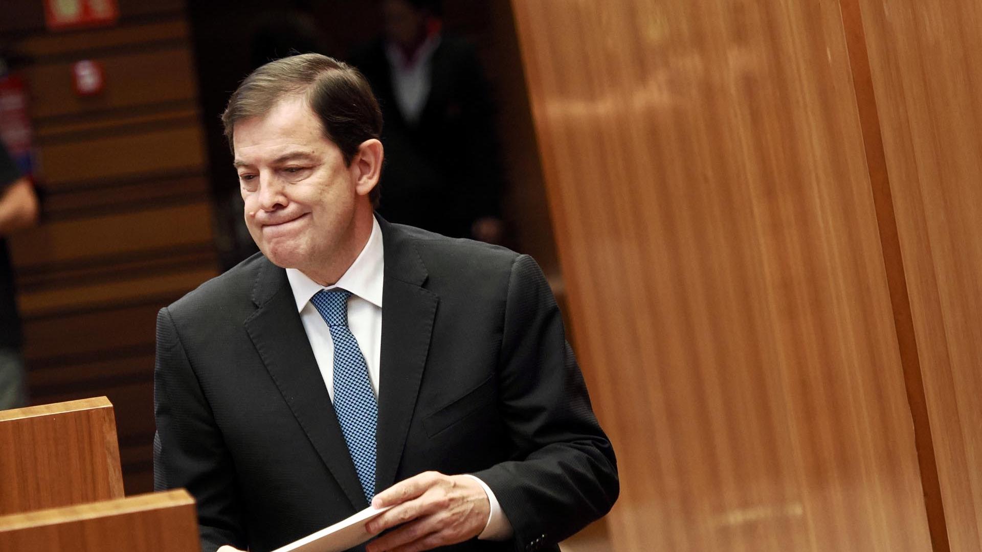 Alfonso Fernández Mañueco, presidente de la Junta de Castilla y León, este viernes en el Parlamento regional