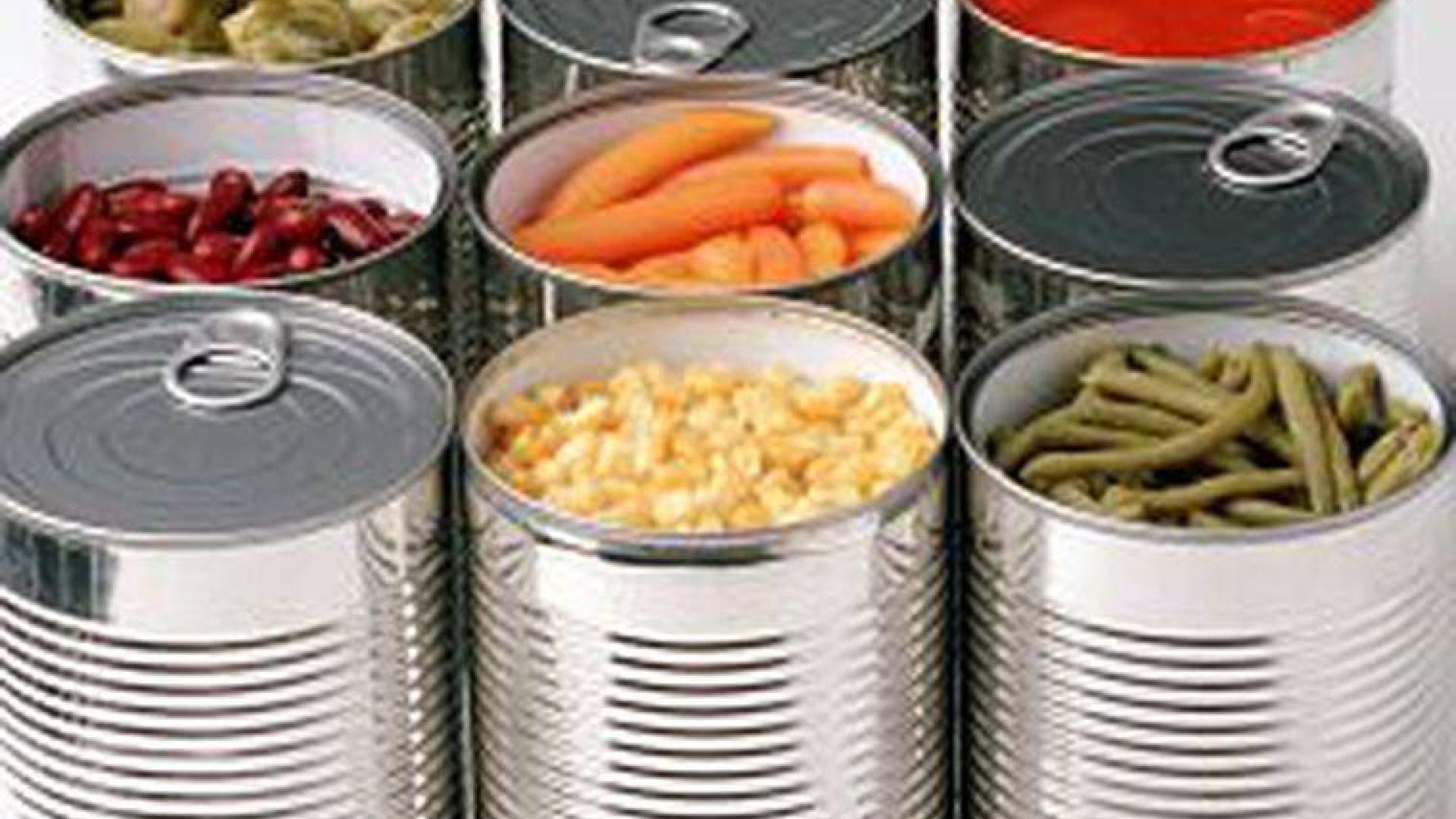 Conservas de diferentes hortalizas y verduras
