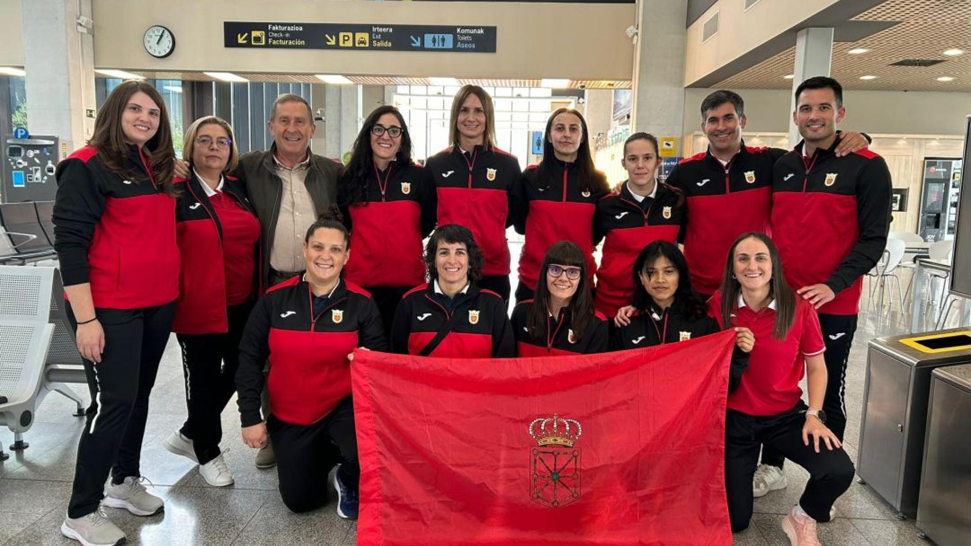 Una selección navarra femenina participa en un torneo de fútbol sala en Roma