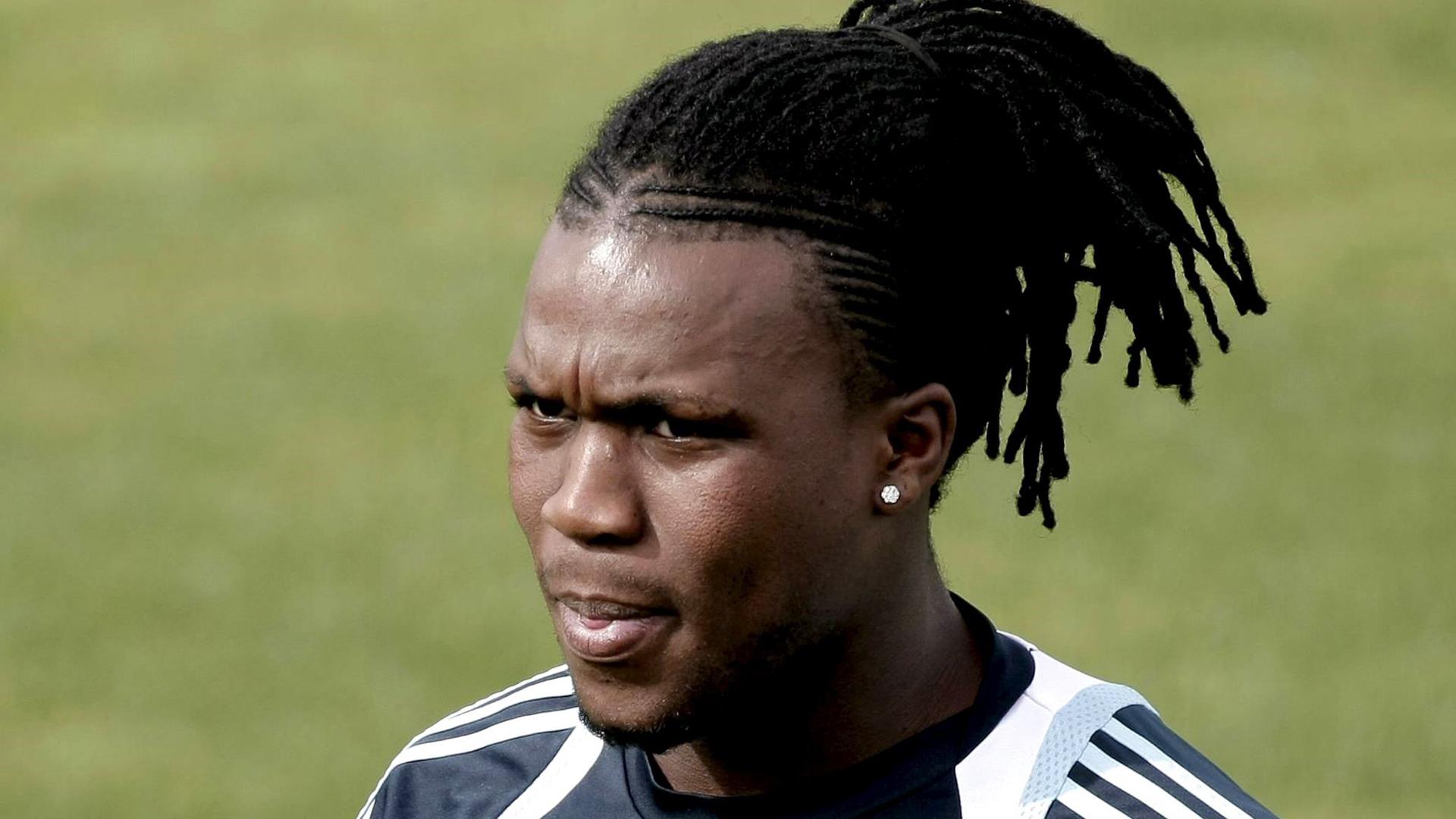 Drenthe, durante un entrenamiento con el Real Madrid en 2010