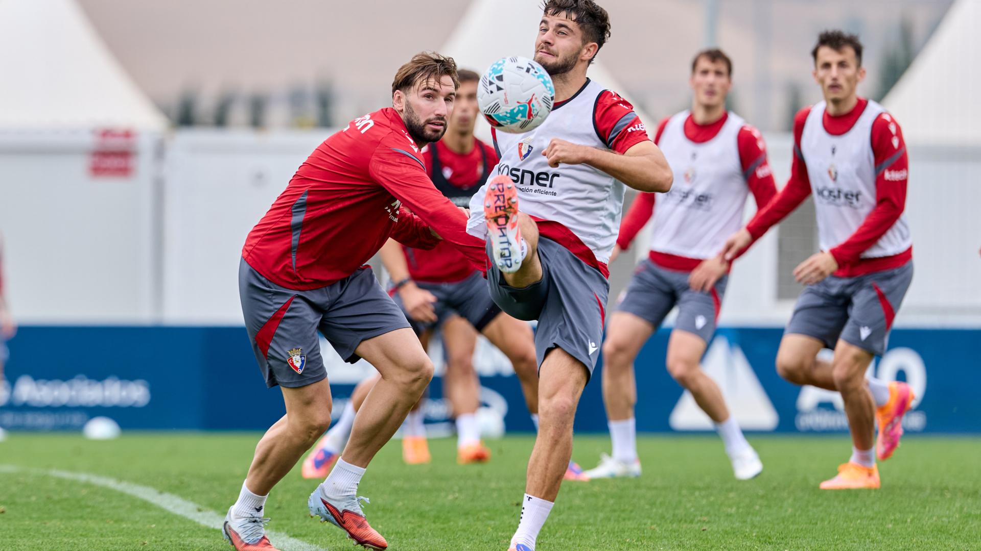Iker Muñoz, hace unos días en Tajonar junto a Moncayola