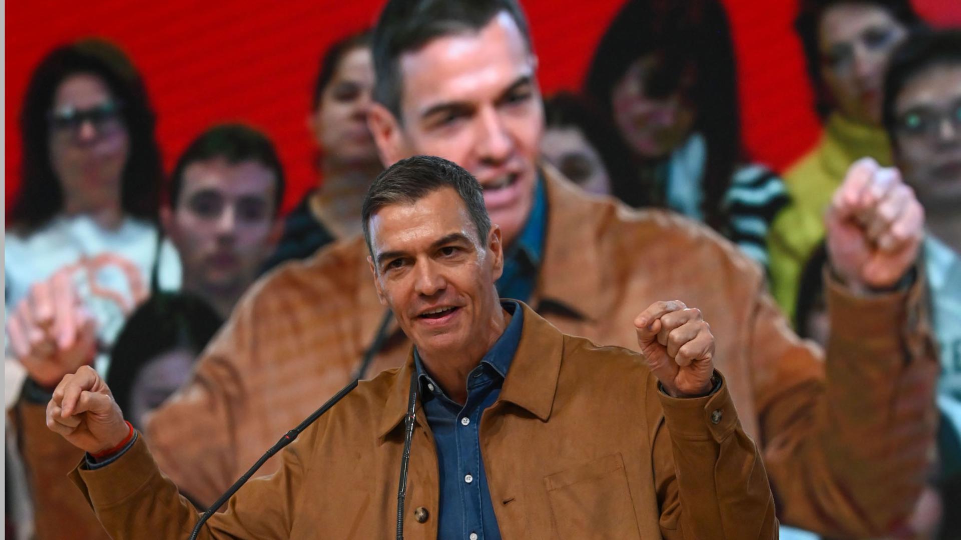 El presidente del Gobierno y secretario general del PSOE, Pedro Sánchez participa este domingo en la precampaña electoral de los socialistas en Castilla y León, en un acto convocado en León para respaldar la candidatura del candidato a la Presidencia de la Junta y actual alcalde de Soria, Carlos Martínez