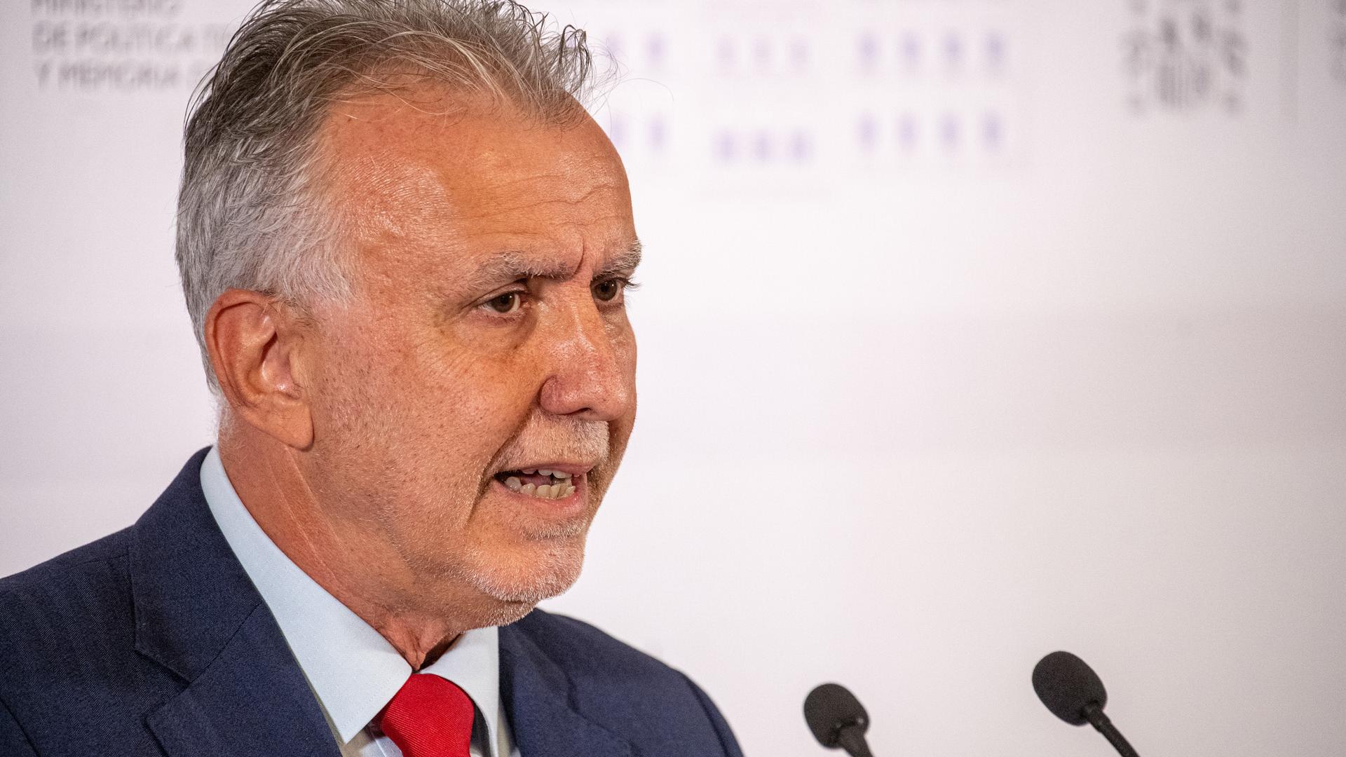 El ministro de Política Territorial y Memoria Democrática, Ángel Víctor Torres, durante su comparecencia de este martes