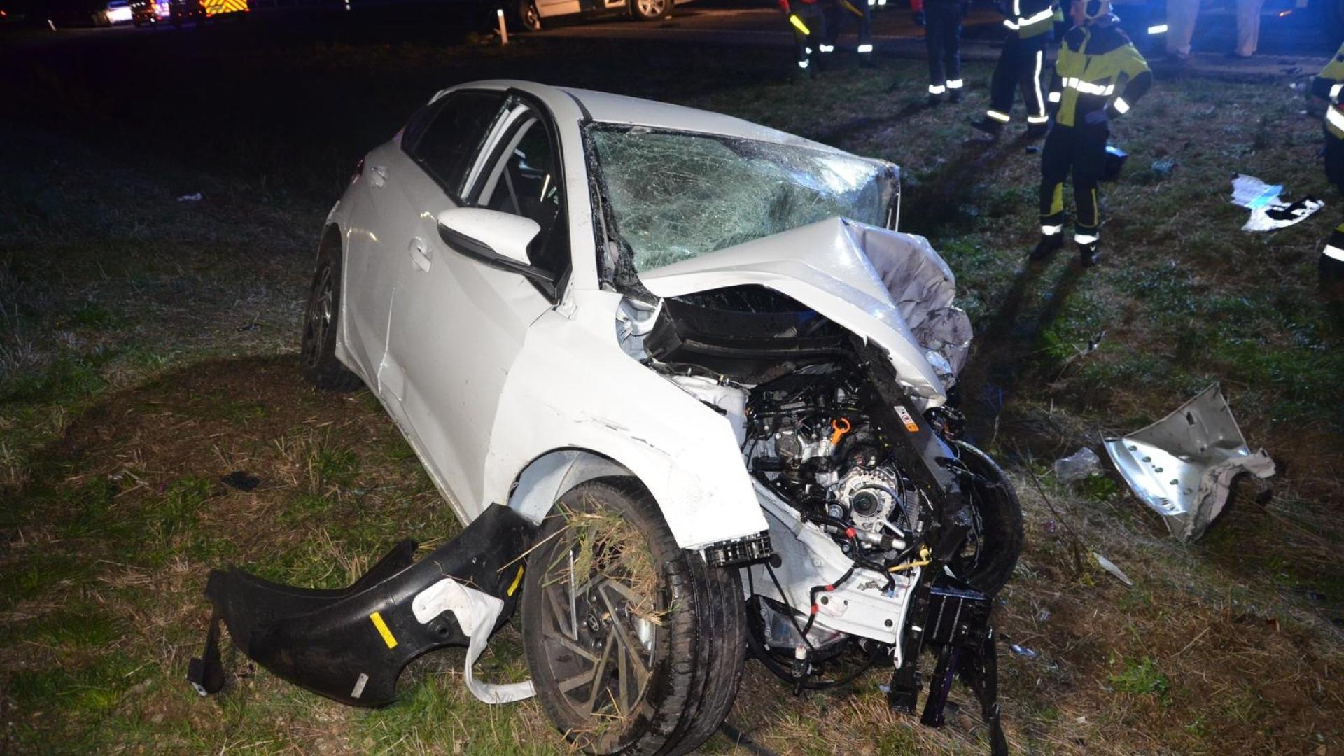 Estado en el que quedó el vehículo del accidente mortal ocurrido en la AP-15, en Cadreita