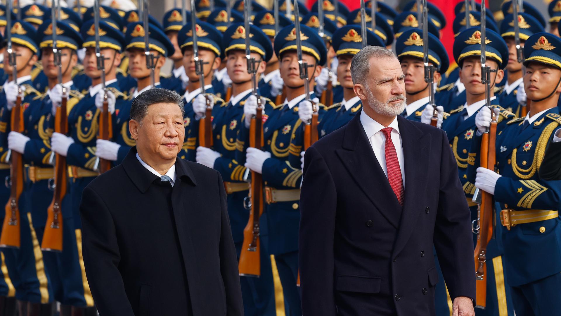 El rey, Felipe VI, recibido por el presidente chino Xi Jinping en Pekín