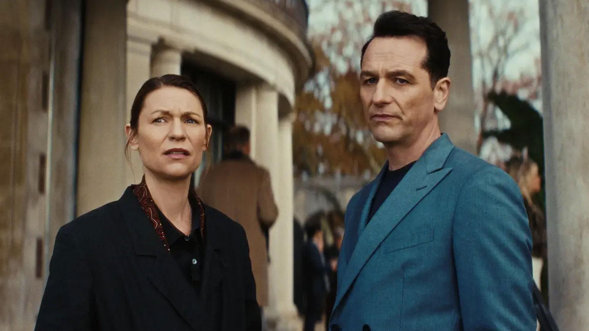 Fotograma de la serie de Netflix 'La bestia en mí', protagonizada por Claire Danes y Howard Gordon