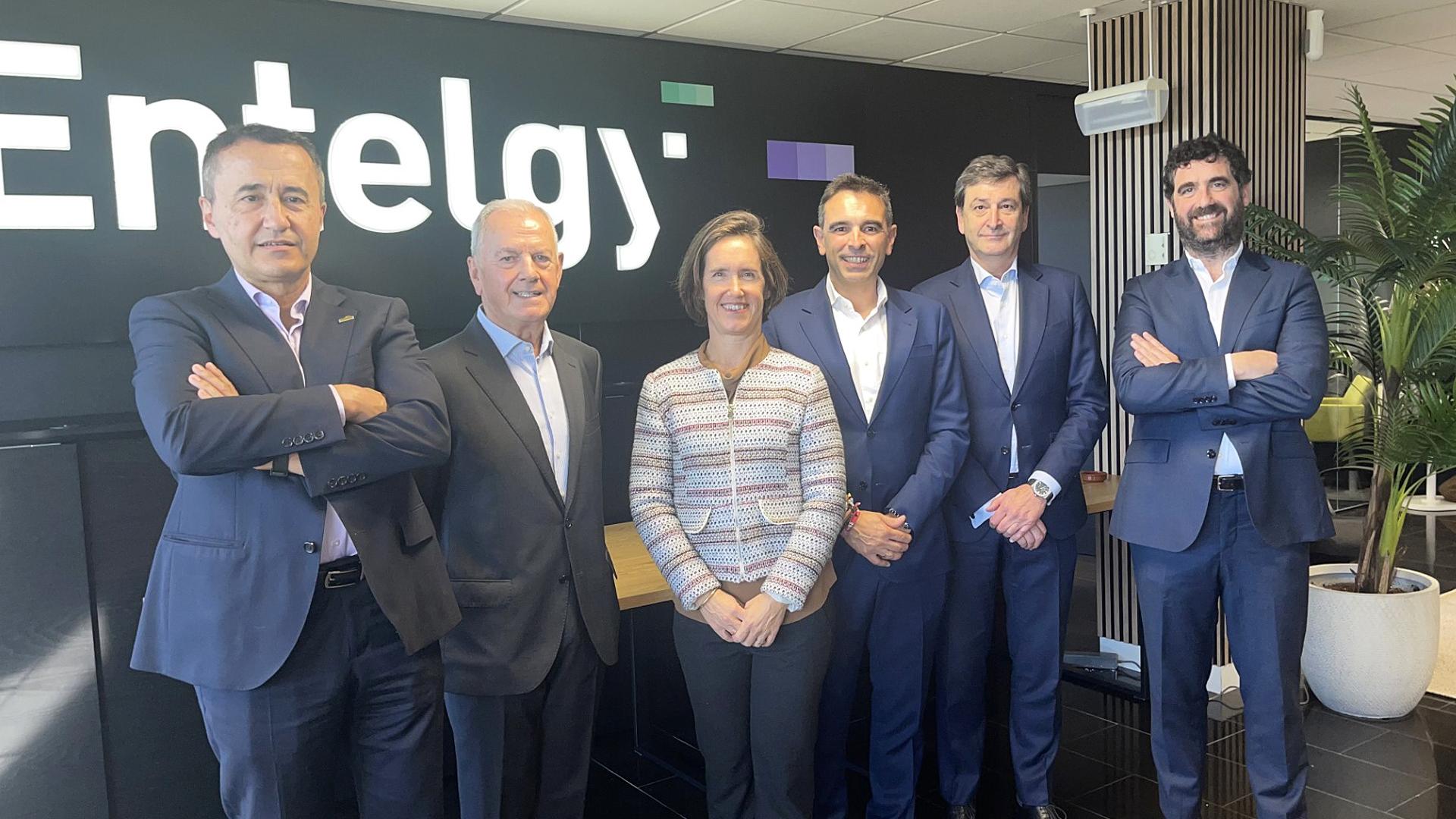 De izda.a dcha,.Jose Antonio Rocha, Tomás Ariceta, Regina Ariceta, Roberto Rey, Ángel Echevarría y Jokin Ariceta