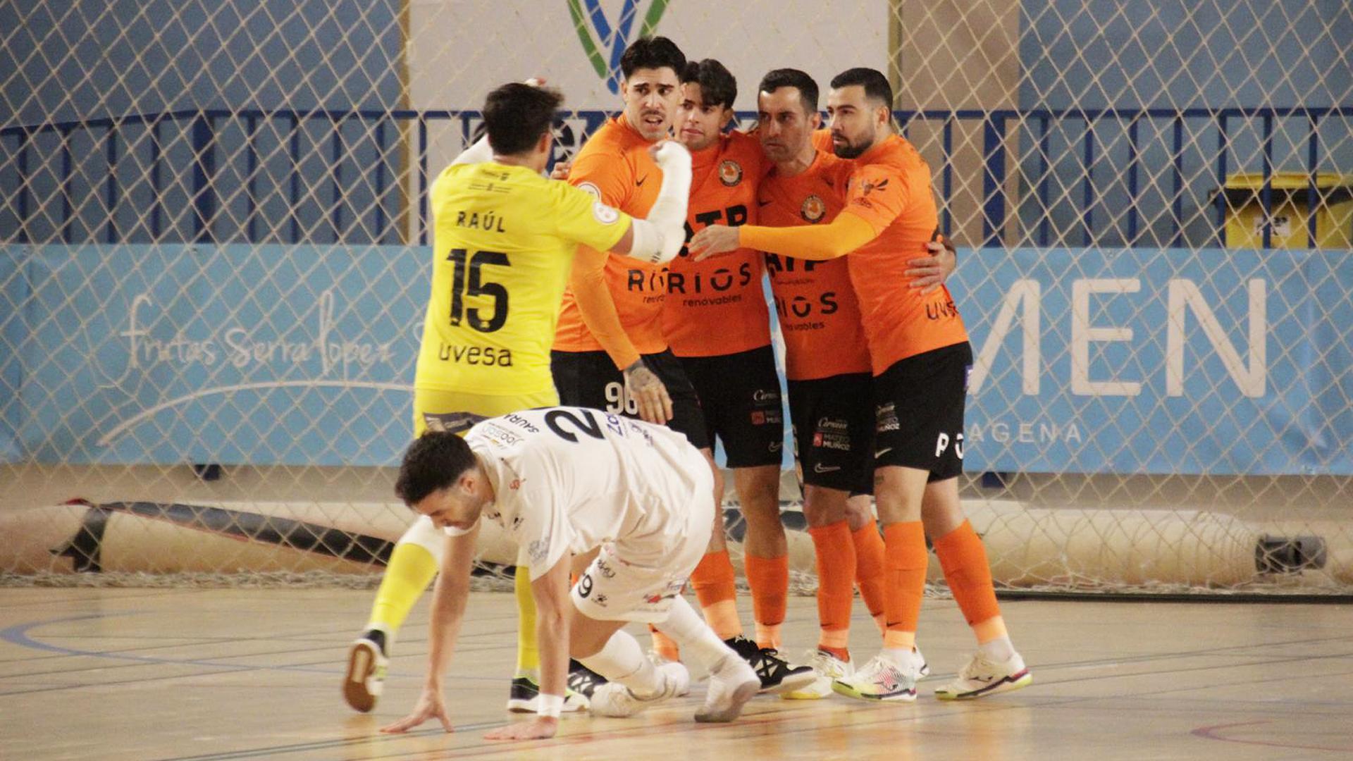 Los jugadores de RIbera Navarra celebran uno de los tantos ante el Zambú C FS Pinatar /