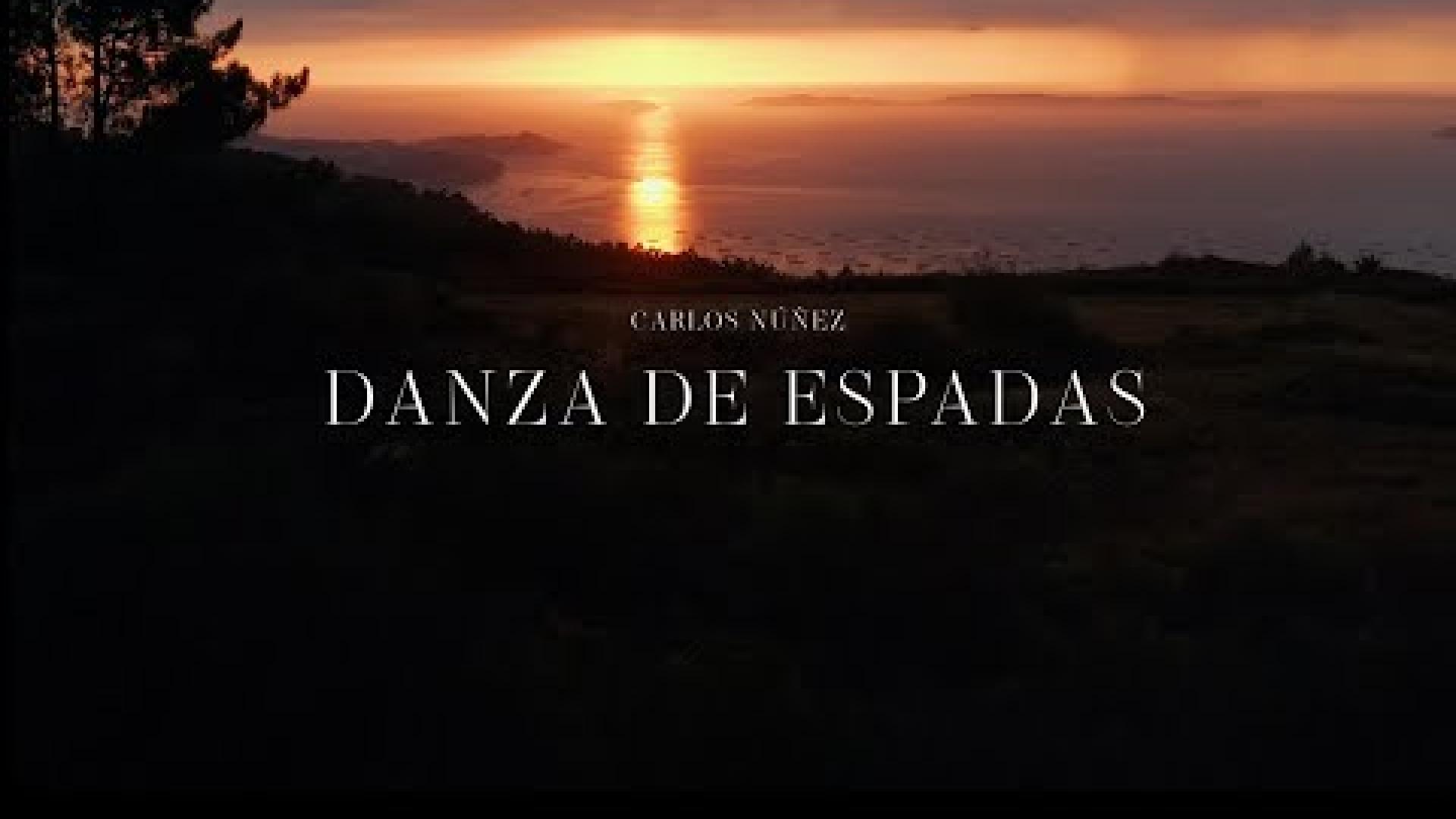 Videoclip oficial do tema "Danza de Espadas" de Carlos Núñez

Carlos Núñez: Gaita, Low Whistle
Yung Denzo: Percusións dixitais, Sintetizadores e Programacións
Xurxo Núñez: Percusións, Guitarras, Piano e Programacións
Antón Cartelle: Efectos

Gravado e Mesturado en Plantasónica 2 (Vigo)
Por Xurxo Núñez e Pancho Suárez de Lis

Mastering Jeremy Lubsey (Vlado Meller Mastering)

Co-producido por Yung Denzo e Xurxo Núñez

Danzas de espadas de Marín, Redondela e Pontevedra do Cancioneiro de Casto Sampedro, arr. C. Núñez

(P) e © desta edición 2022 Raso Estudio, con licencia exclusiva de Carlos Núñez

Videoclip :

Produce : Trece Amarillo

Patrocina : Concello de Marín

Filmado no Concello de Marín ( Praia e porto de Aguete, SEI San Narciso, Lago de Castiñeiras, Pastoriza e Petroglifos de Mogor)

Agradecementos :

María Ramallo Vázquez, Manuel Santos Costa, SEI San Narciso e Antonio Traba, Concello de Marín

Lois González Dopazo, Ateneo Santa Cecilia e Padroado de Mareantes San Miguel, conservadores da Danza de Espadas de Marín

Familia Marañóns conservadores da gaita de Mogor, que xeración tras xeración acompañou á Danza de Espadas

Danzantes da Agrupación Meigas e Trasgos (Danza de Espadas Marín), Grupo Santa Cecilia (Danda de Espadas Marín) e Javier Muras García (Danza de Espadas de Redondela)

Agrupación Meigas e Trasgos : Ramón Omil Cortegoso, Antía Rey Esperon, Natalia García Fernández, Irene Rosales García, Juan Antonio Crespo Fernández, Ricardo Manuel Lopes Mendes, María Victoria Otero Rosales, Celso Rosales de la Torre, Francisco Andrés Veiga Soto, José  Antonio  Blanco Trabazo, Paula Grandal Acuña, Agustín Garzón Ramírez, Crisanta Balado Conde, Carlos Vidal Corredoira, Ángela Pérez  Acuña, Lara  Collazo Castro, José Alberto Outeiral Valladares, María Teresa Ponce de León Rodríguez, Jesús Cortegoso Cortegoso, Consuelo Acuña Cortegoso, Teresa Rodríguez Davila, José Pereira Fontenla, Pablo Pereira Díaz, José Luís Hervés Beloso, Sabela Couselo Villanueva, Verá González Ignacio, Uxía Vigo Rivadulla, Sergio Romero Trabazo, José Martínez Domínguez , Adrián de la Iglesia Davila


Grupo Santa Cecilia : Antonio Caiña Fortes, Natalia Moreira Lopez, Aitana Benitez Landin, Claudia Santiago Pintos, Ulises Oltra Martínez, Flavia Oltra Martínez, Marcos Herves Fernández, Iván Fernández Calvar, Carmen Recaman Riobo, Celia Sanmartín Chapela, Angela Balado Conde, Carlota Pereira Ramos, Daniela Rivas Plata, Mario Rivas Plata, Paula Domínguez Area, María Luaces Rodríguez, Daniel Herves Fernandez, Aalis  Villaverde Acuña, Noa López Freíría, Lucía Meca Juncal, Jimena Castro Loira, Yanire Castro Tiscar, Desiré Rivas Castro, Nerea Rodríguez Naveira, Carlota Rodríguez Naveira, Lara Rivas Dopazo, Paula  Arias Fernández, Jorge Iglesias Camiña, Andrea Iglesias Camiña, David Santos Ave, Enrique González Sanmartín, Yulia Pousada Alias, Naomi  Pousada Alias, Macarena Alias Salvador, Mario Vidal Balado, Daniela Castro Loira


Segue a Carlos Núñez nas RRRSS

Facebook: https://www.facebook.com/OficialCarlosNunez
Instagram: https://www.instagram.com/carlosnunez_oficial/

Web oficial: www.carlos-nunez.com