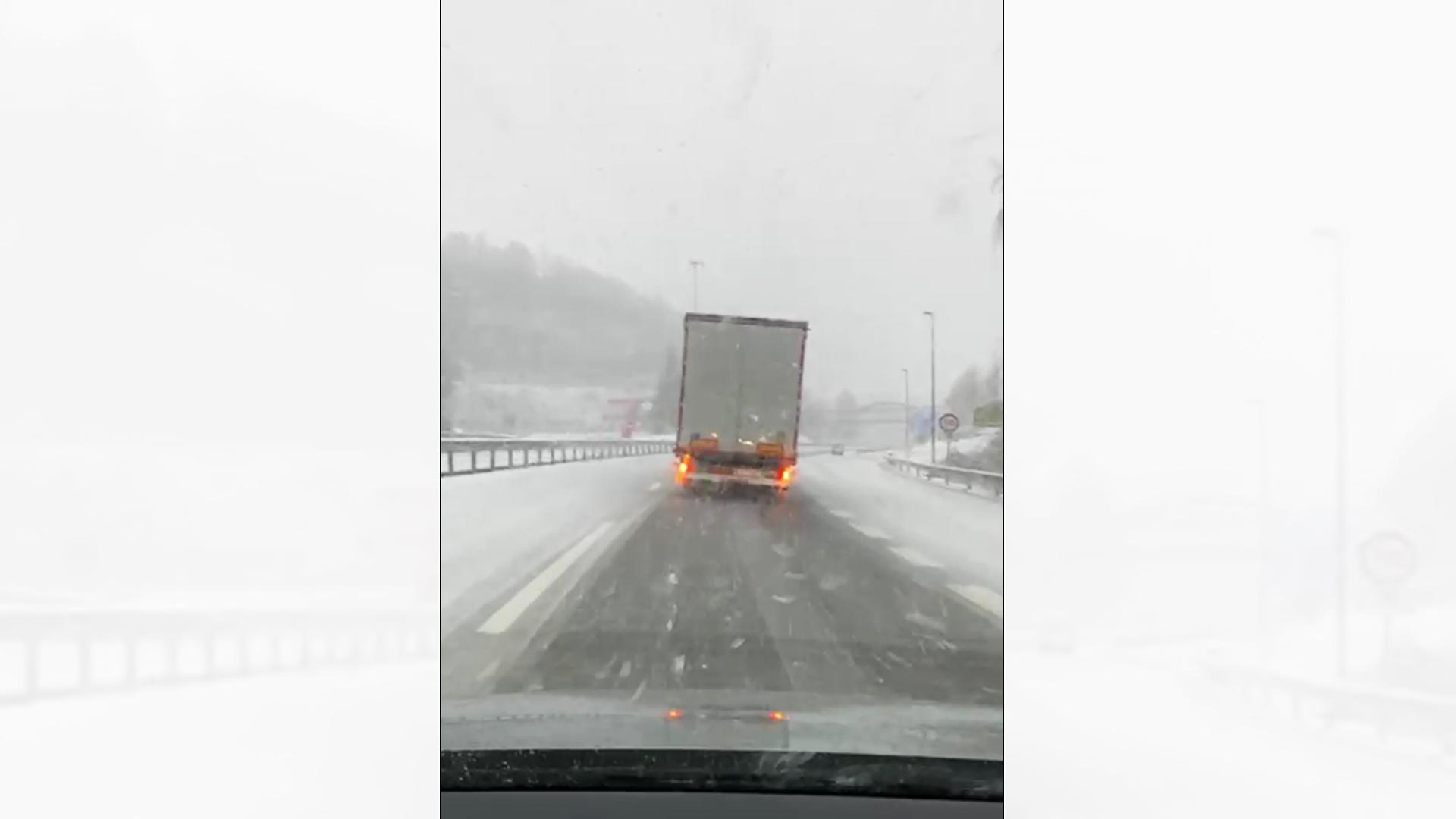 Vídeo de la nevada este jueves 20 de noviembre en Pagozelai