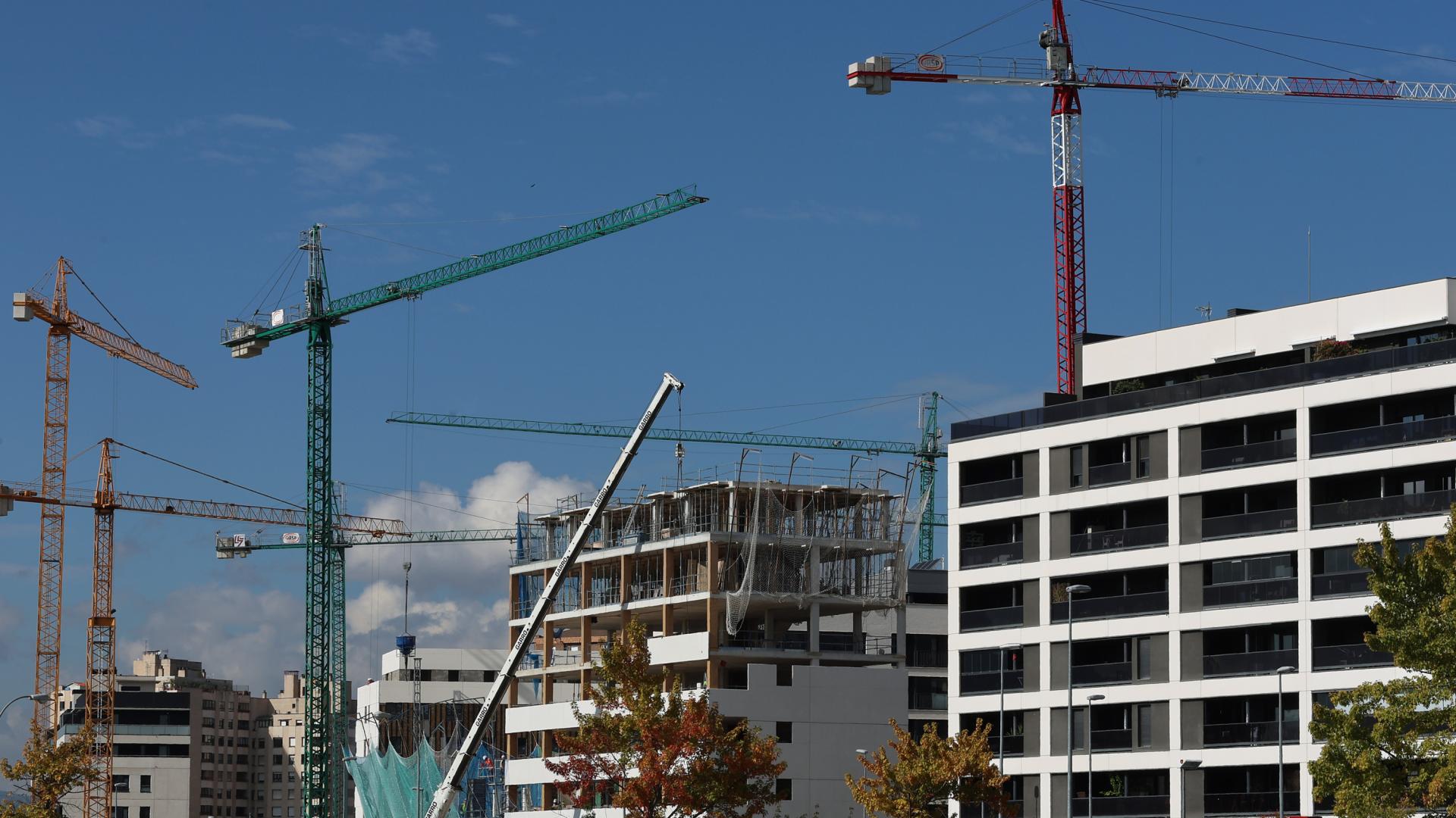 *A: JOSE CARLOS CORDOVILLA *F: 14-10-2025 *P: *L: PAMPLONA *T:OBRAS NUEVAS VIVIENDAS ARROSADIA