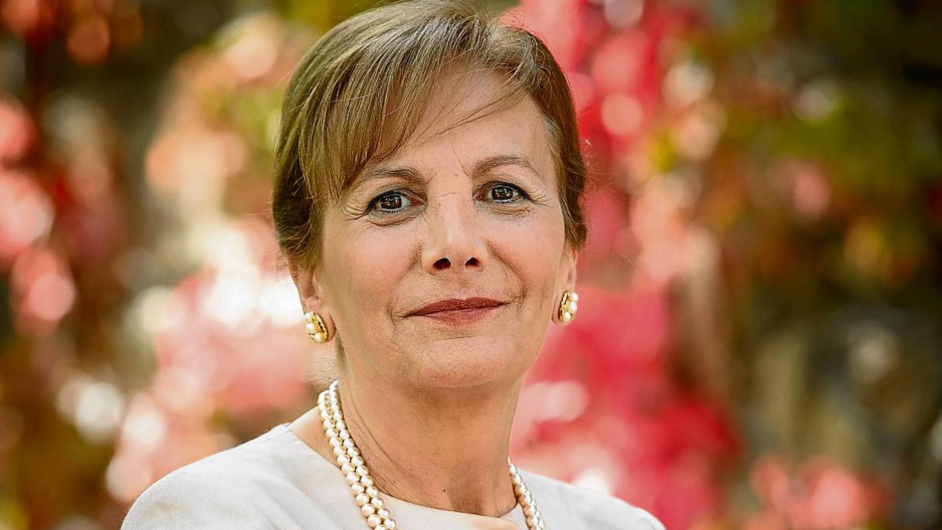 Elena Irureta, caracterizada como Concha en 'Algo que celebrar', serie de Antena 3.