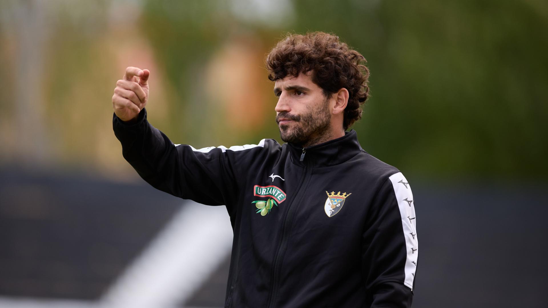 El técnico Héctor Urquía, en un duelo anterior