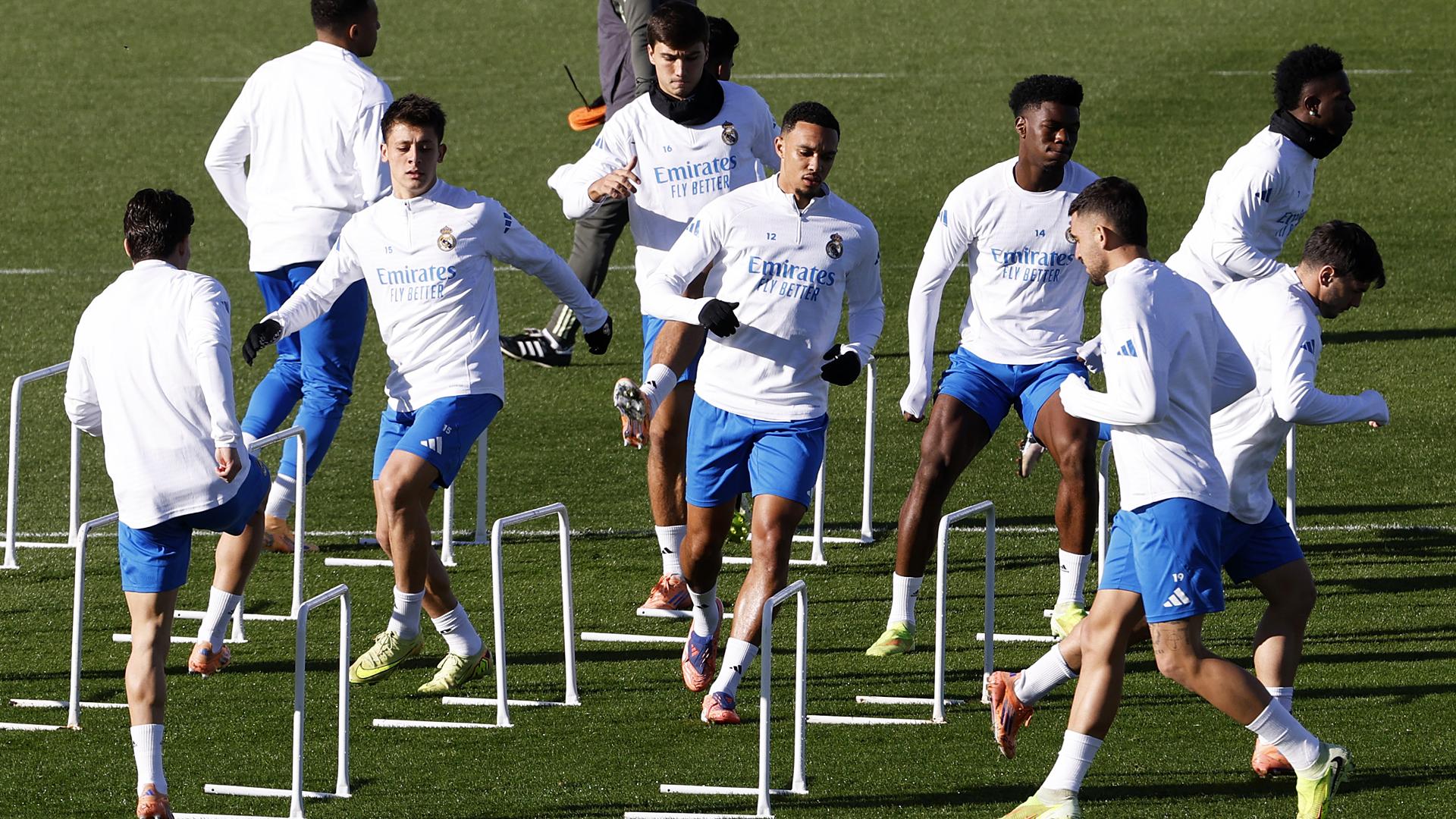 Los futbolistas del Real Madrid entrenan este martes 25 de noviembre en Valdebebas /