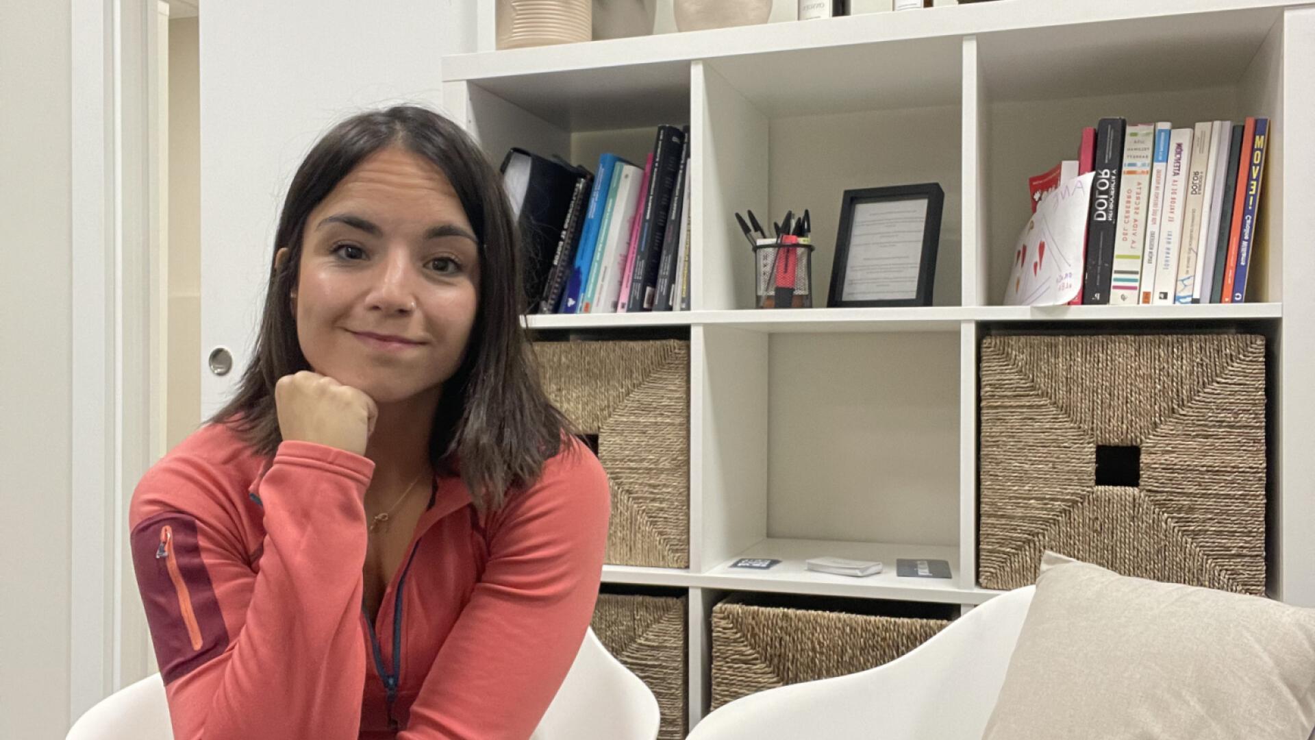 Alba Zunzarren, en su centro de fisioterapia, rehabilitación y entrenamiento 'Orain', de Elizondo.