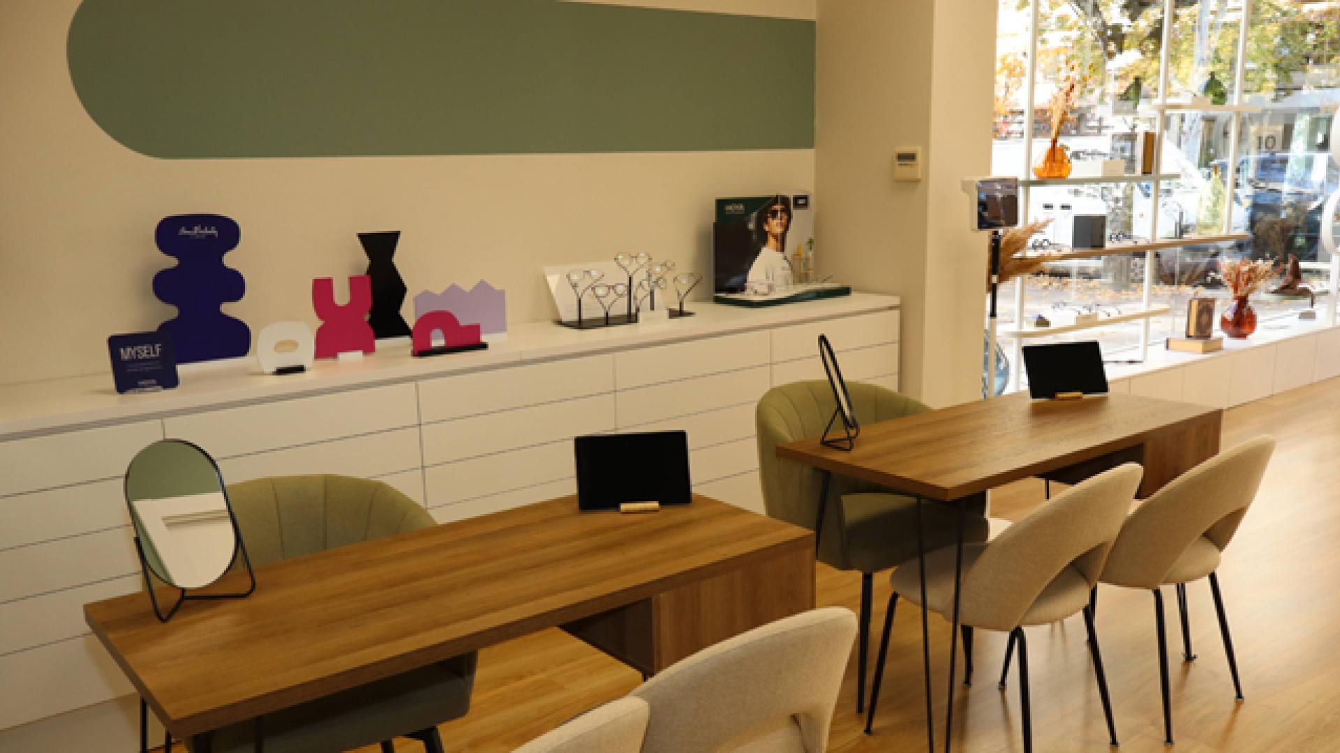 Interior de Visual Eyes