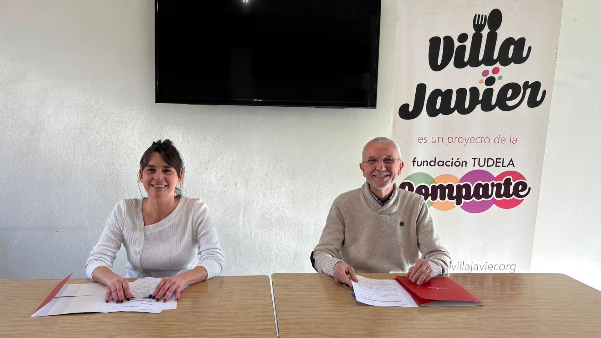 Begoña Alfaro y Manuel Campillo firman la cesión de vivienda a la Fundación Tudela Comparte