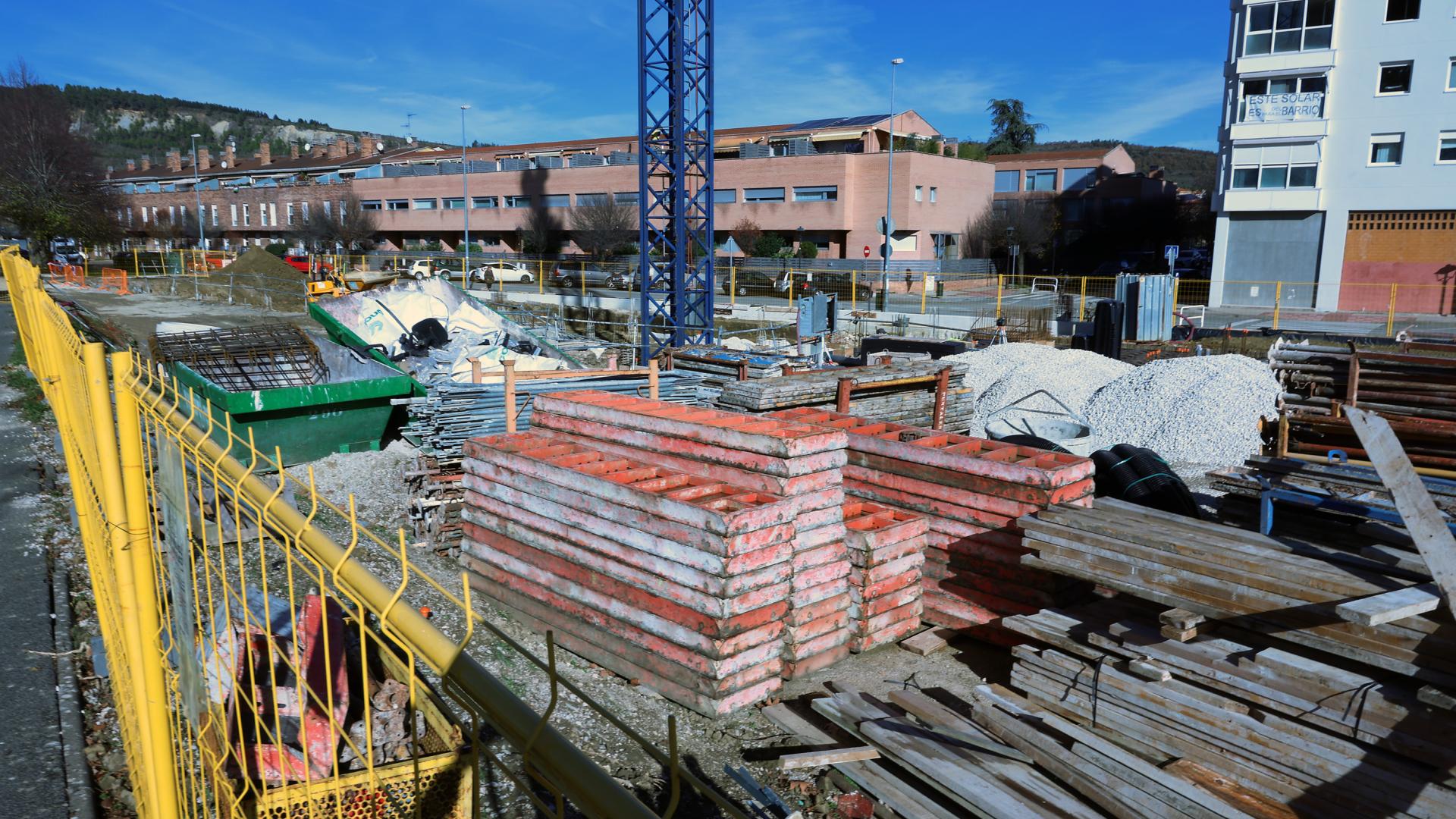 Imagen de ayer de las obras del ‘cohousing’ de Alemanes, en la Txantrea