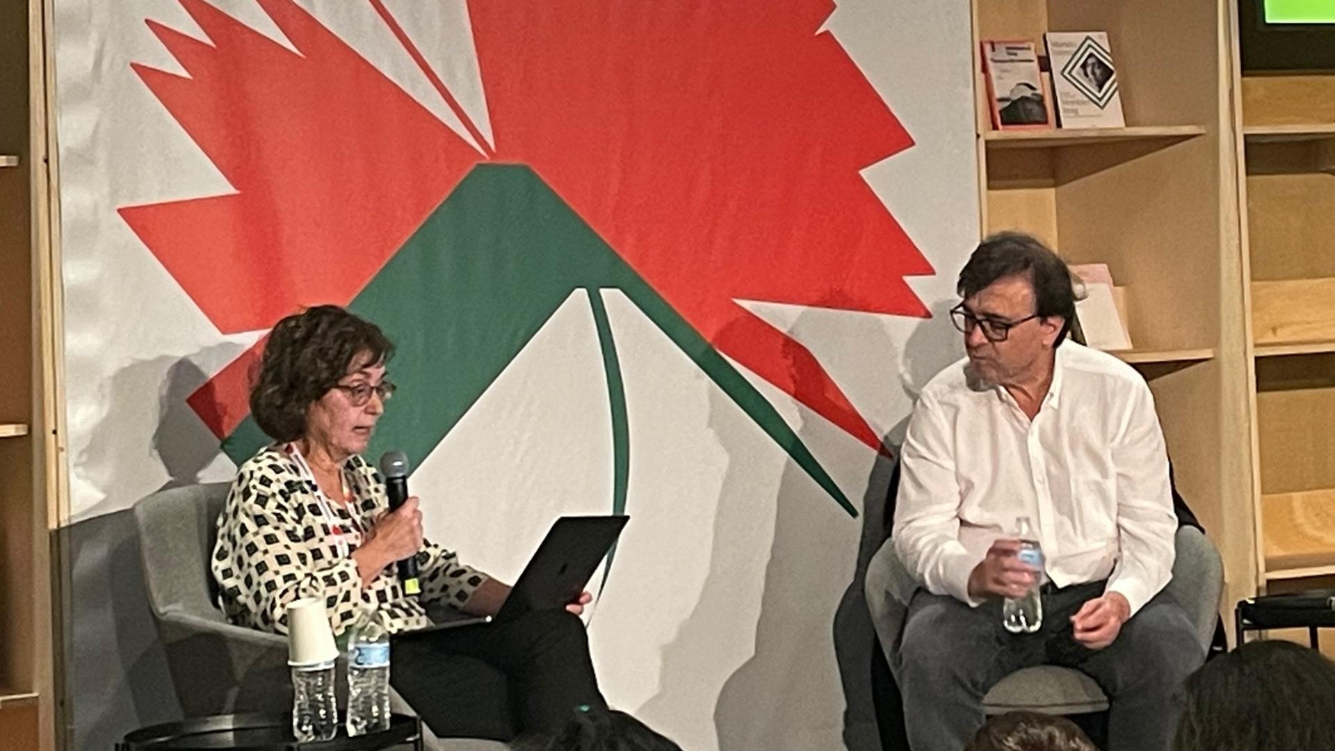 El escritor Javier Cercas durante la conversación abierta con la periodista Elena Hevia