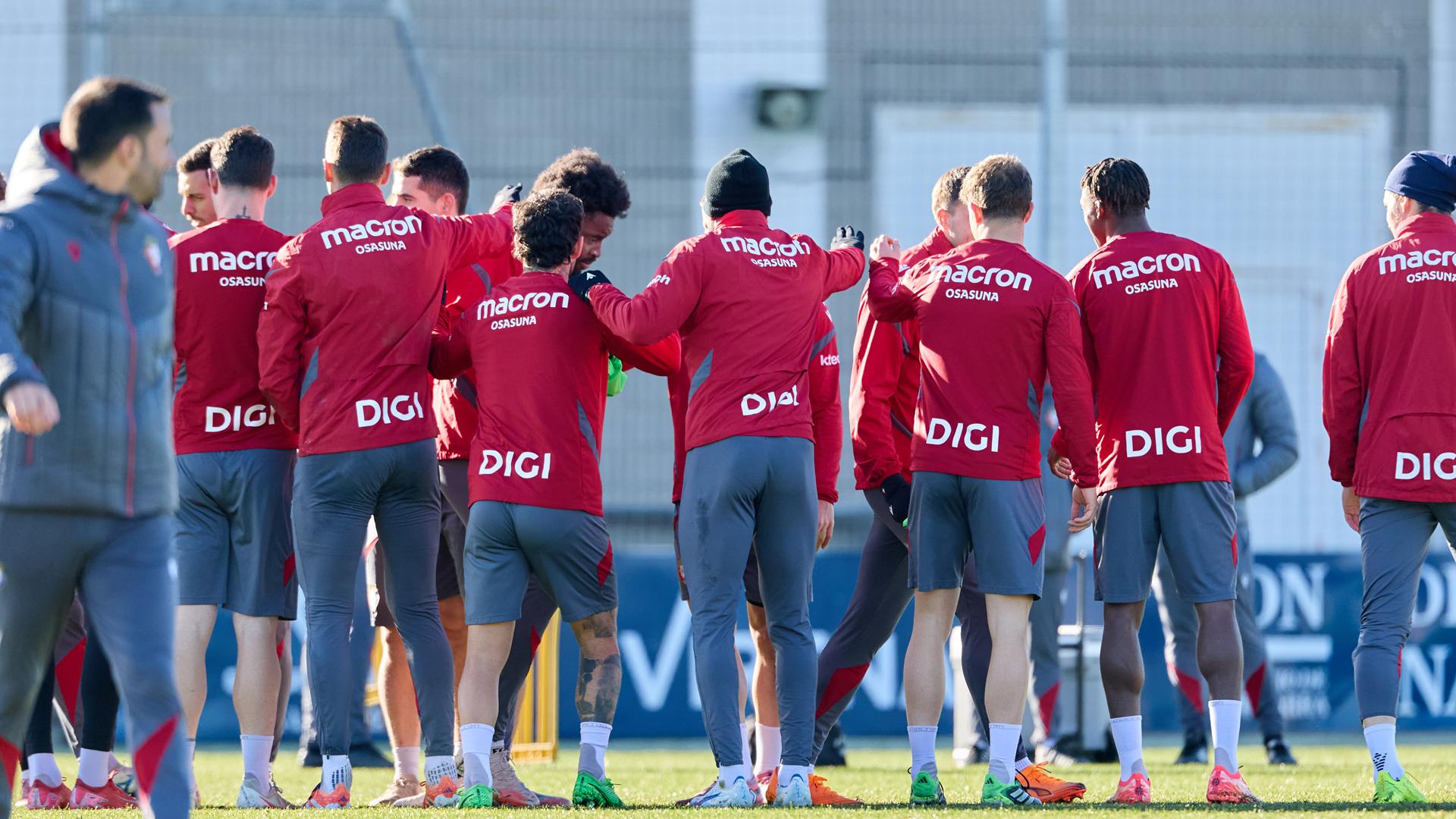Entrenamiento previo de Osasuna en Tajonar antes de medirse al CD Ebro en Copa del Rey