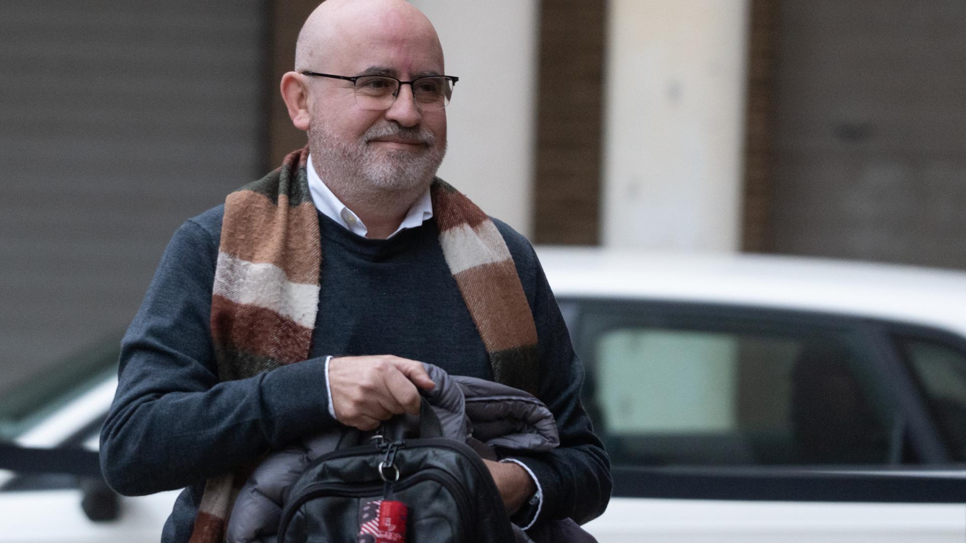 El subdirector de Emergencias de la Generalitat Valenciana, Jorge Suárez, a su llegada a los juzgados de Catarroja