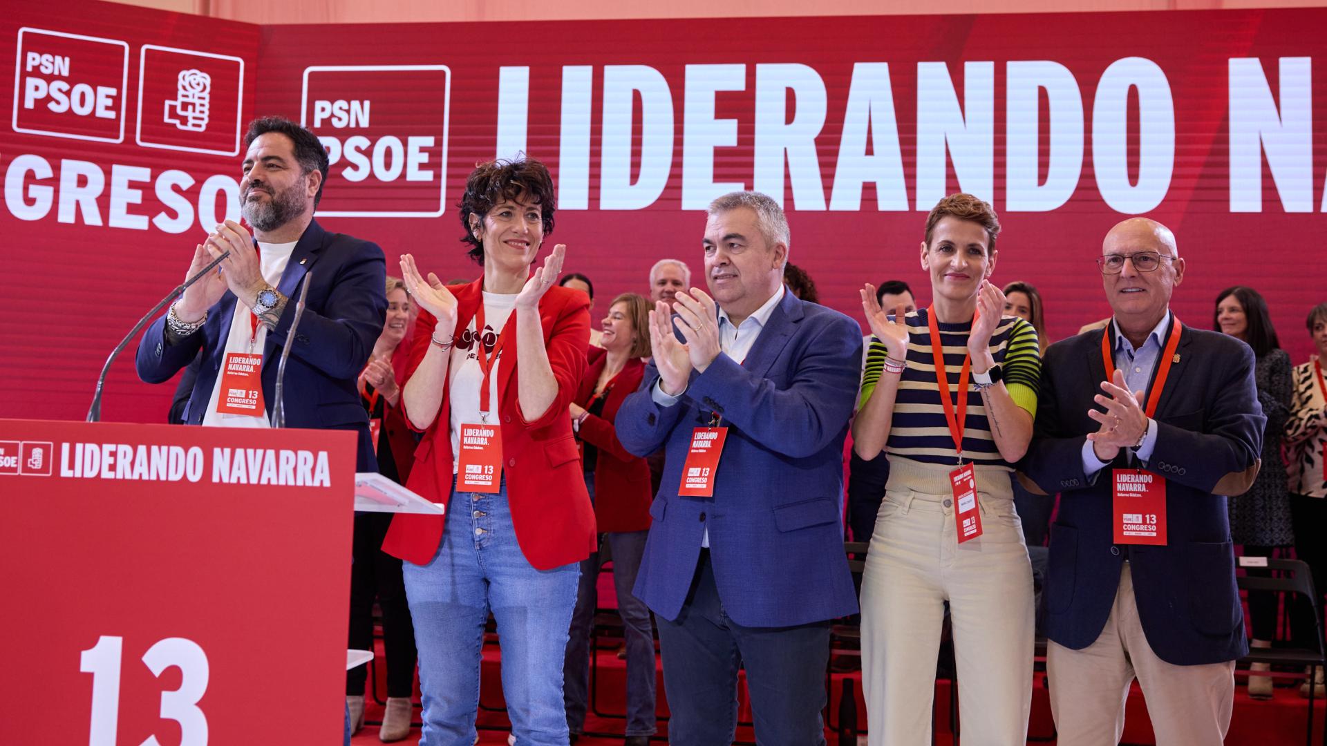 Ramón Alzórriz, Elma Saiz, Santos Cerdán, María Chivite y Bernardo Ciriza, en el congreso que el PSN celebró el pasado 22 de marzo en el Baluarte