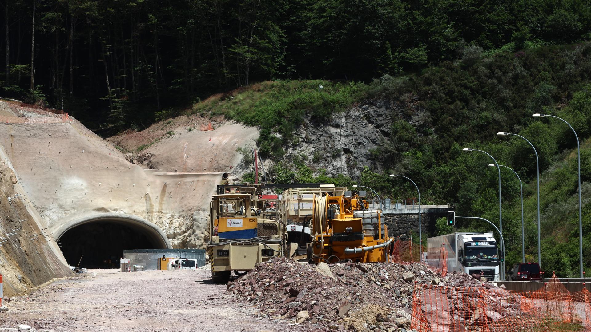 Las obras en la boca sur del nuevo túnel de Belate