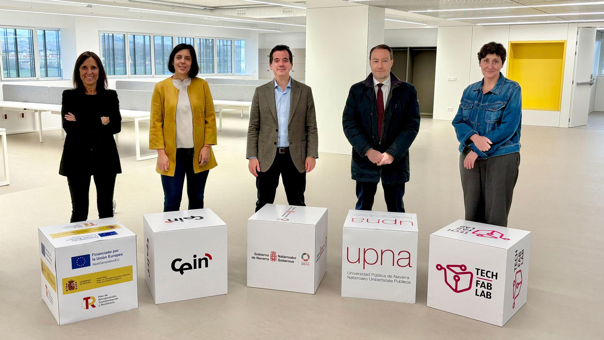 Asistentes a la visita a las obras de Hirugarrena, el nuevo espacio para el emprendimiento y la innovación