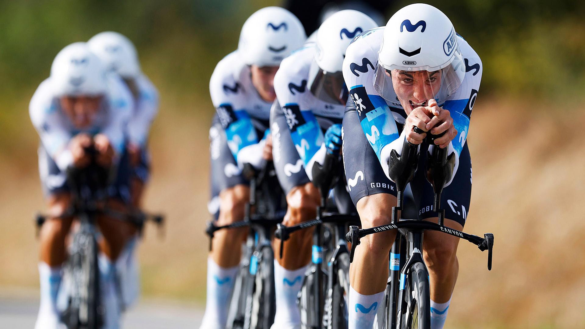 Pablo Castrillo tira del equipo durante la contrarreloj de la pasada Vuelta a España. El aragonés debe dar un paso adelante en 2026