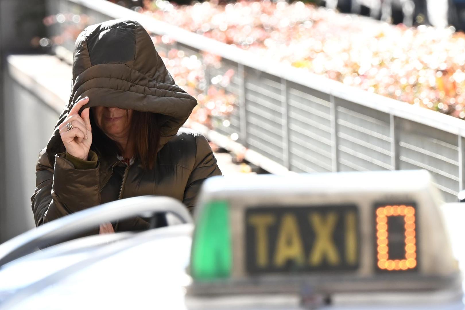 La exmilitante socialista Leire Díez, a su salida del aparcamiento de la Audiencia Nacional