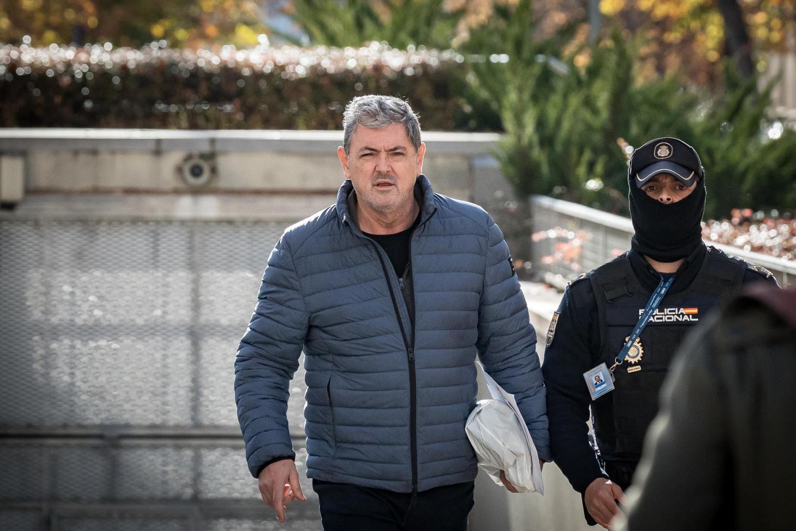 El socio empresario de Servinabar, Antxon Alonso Egurrola, a su salida de la Audiencia Nacional