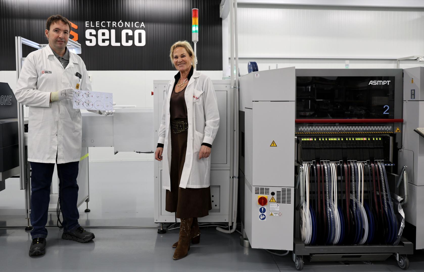 A: Sonia Salsamendi F: 11/12/25 P: Alfredo, Machus L: Peralta T: SELCO, fabricación de balizas de emergencia