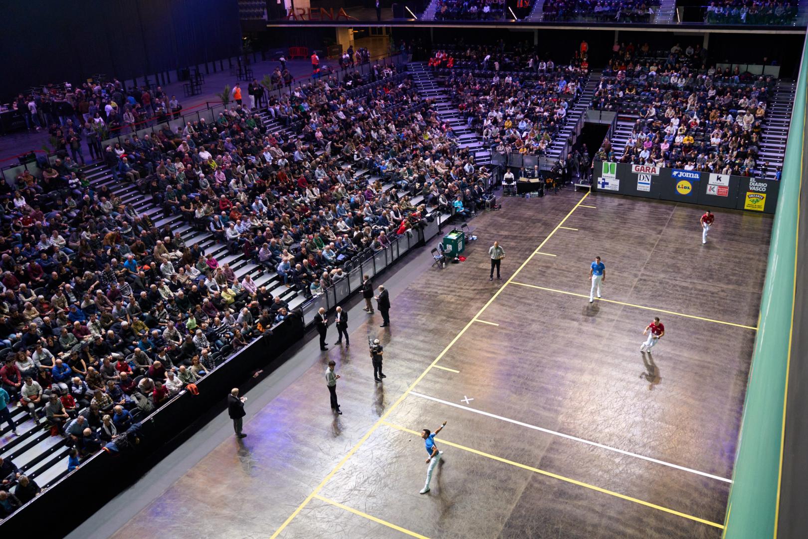 Vista panorámica del Navarra Arena, ayer, con la configuración de 2.000 espectadores.