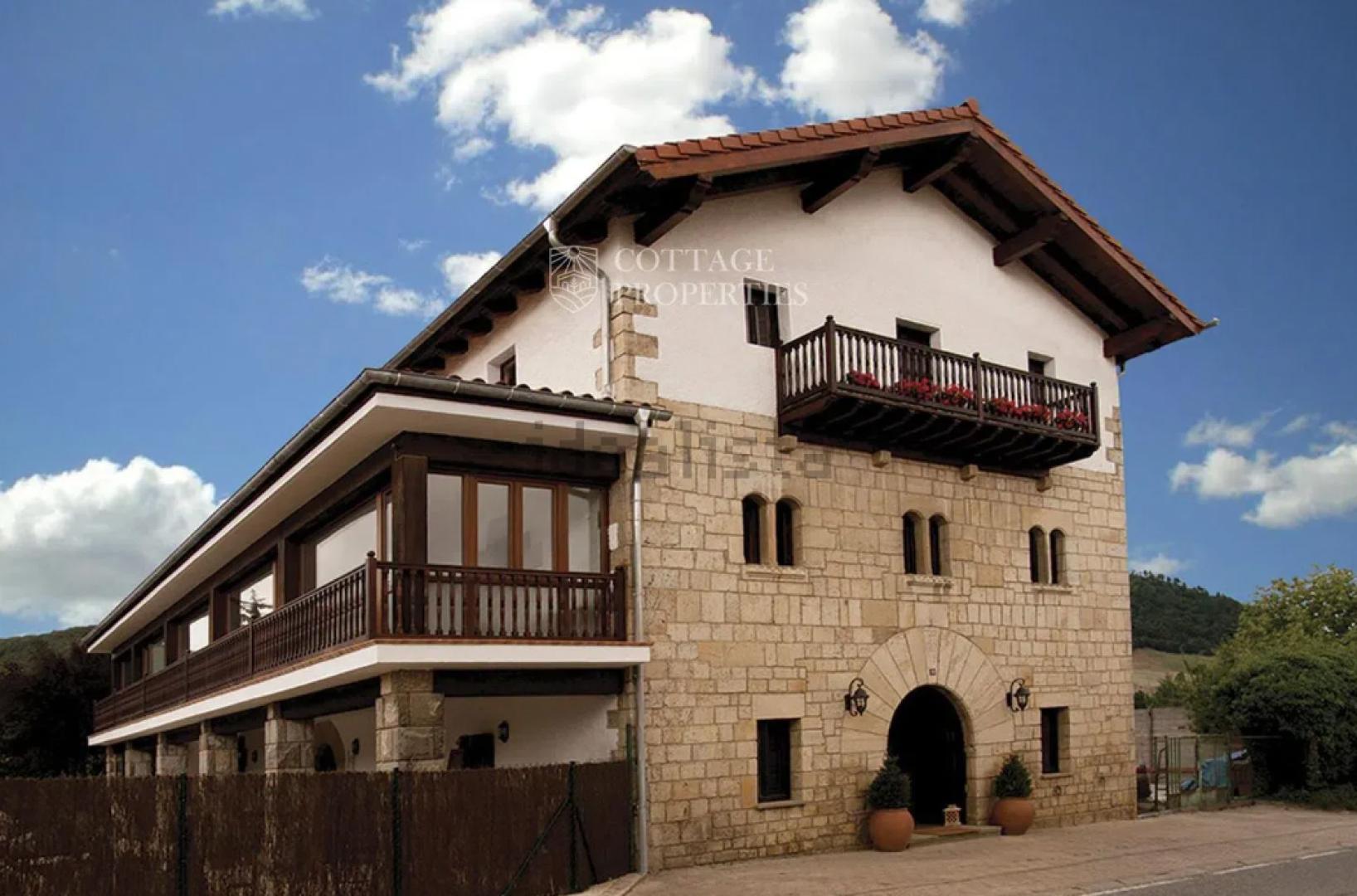 Fachada principal del inmueble