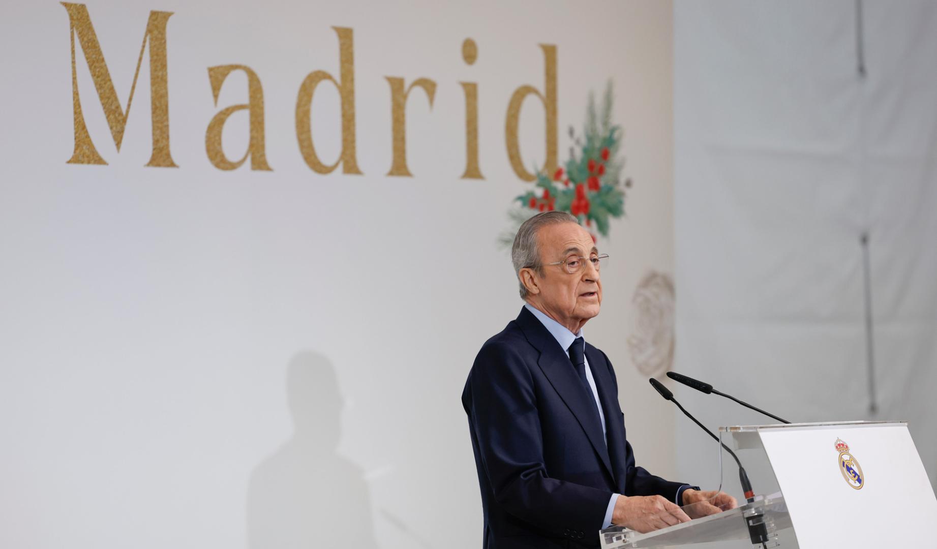 El presidente del Real Madrid, Florentino Pérez interviene en la copa de Navidad del equipo